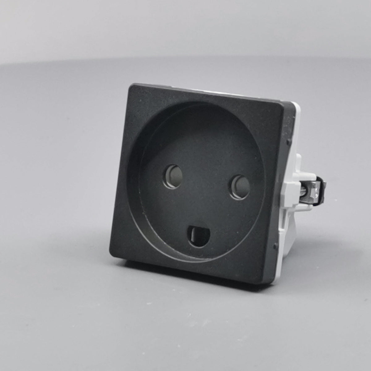 LK Fuga stikkontakt 1 modul m LED -lampe koksgrå (360° frame 3)