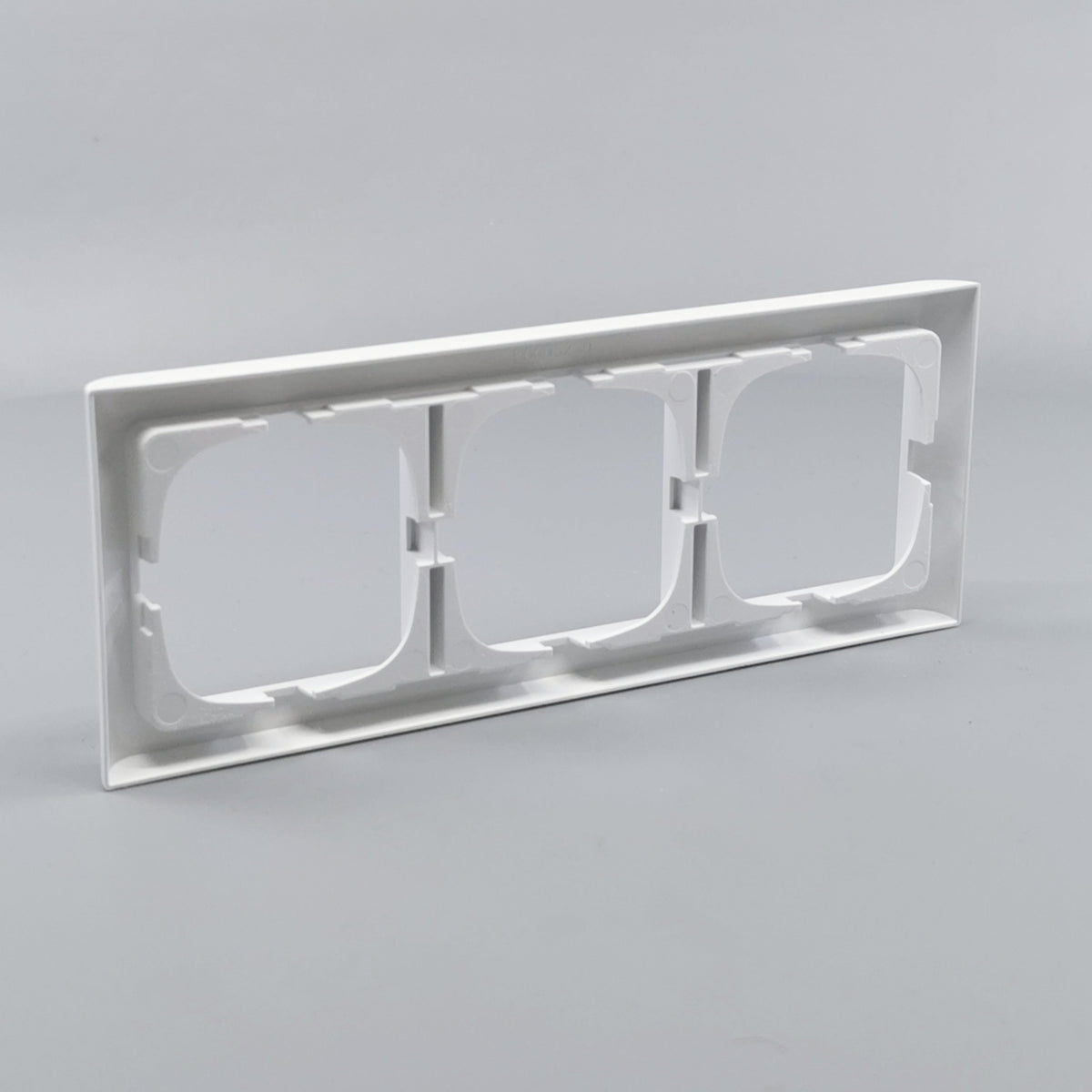 LK Fuga ramme Softline 63 3m vandret - hvid (360° frame 11)