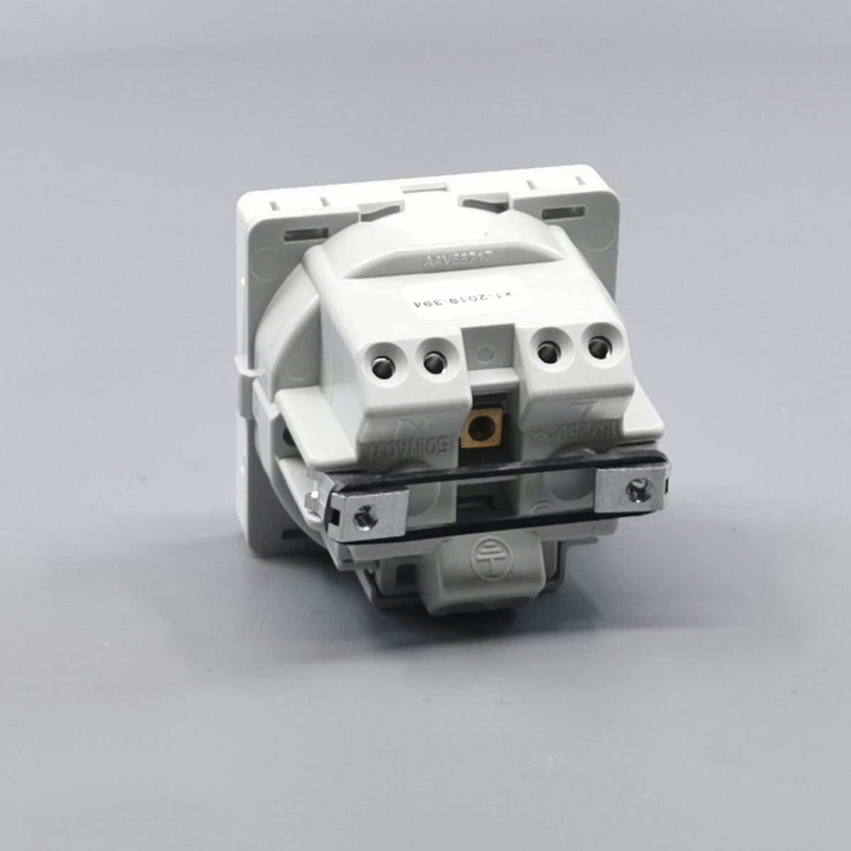 Fuga stikkontakt m. pindjord 1 modul 2-pol - hvid (360° frame 12)