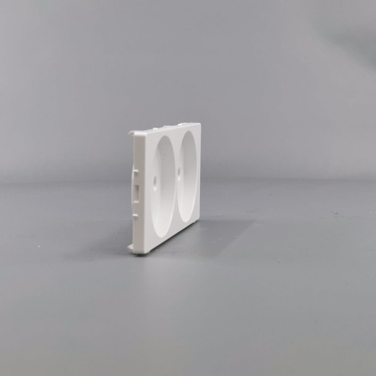 LK FUGA tangent stikkontakt 2 M, 2-pol med jord hv (360° frame 20)
