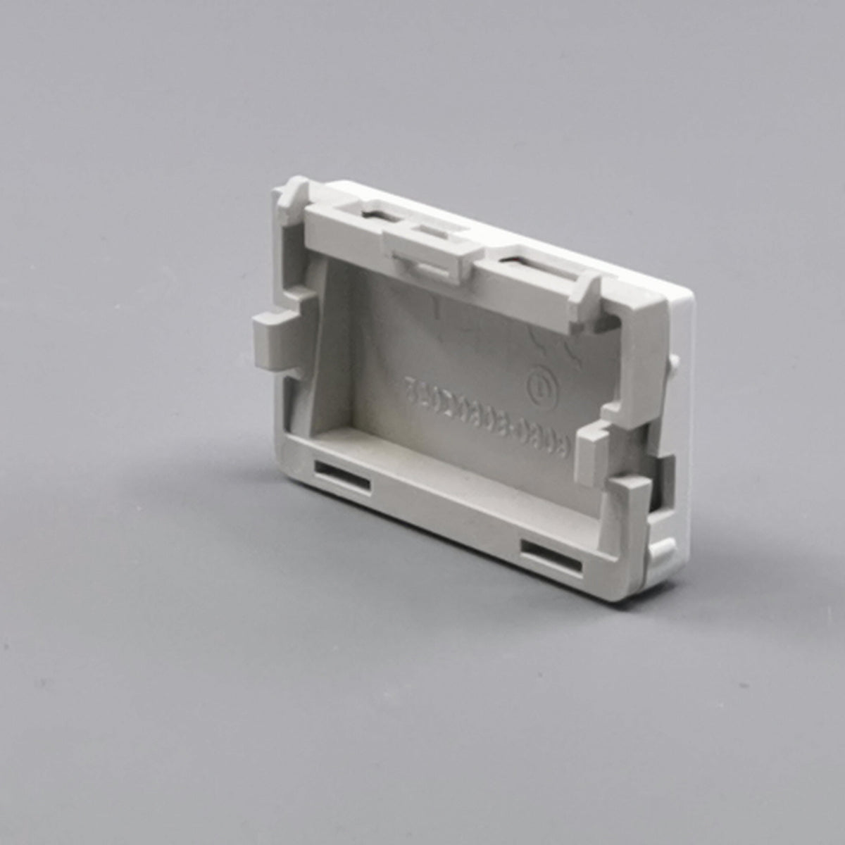 Fuga blænddæksel til 1½ modul ramme - hvid (360° frame 16)