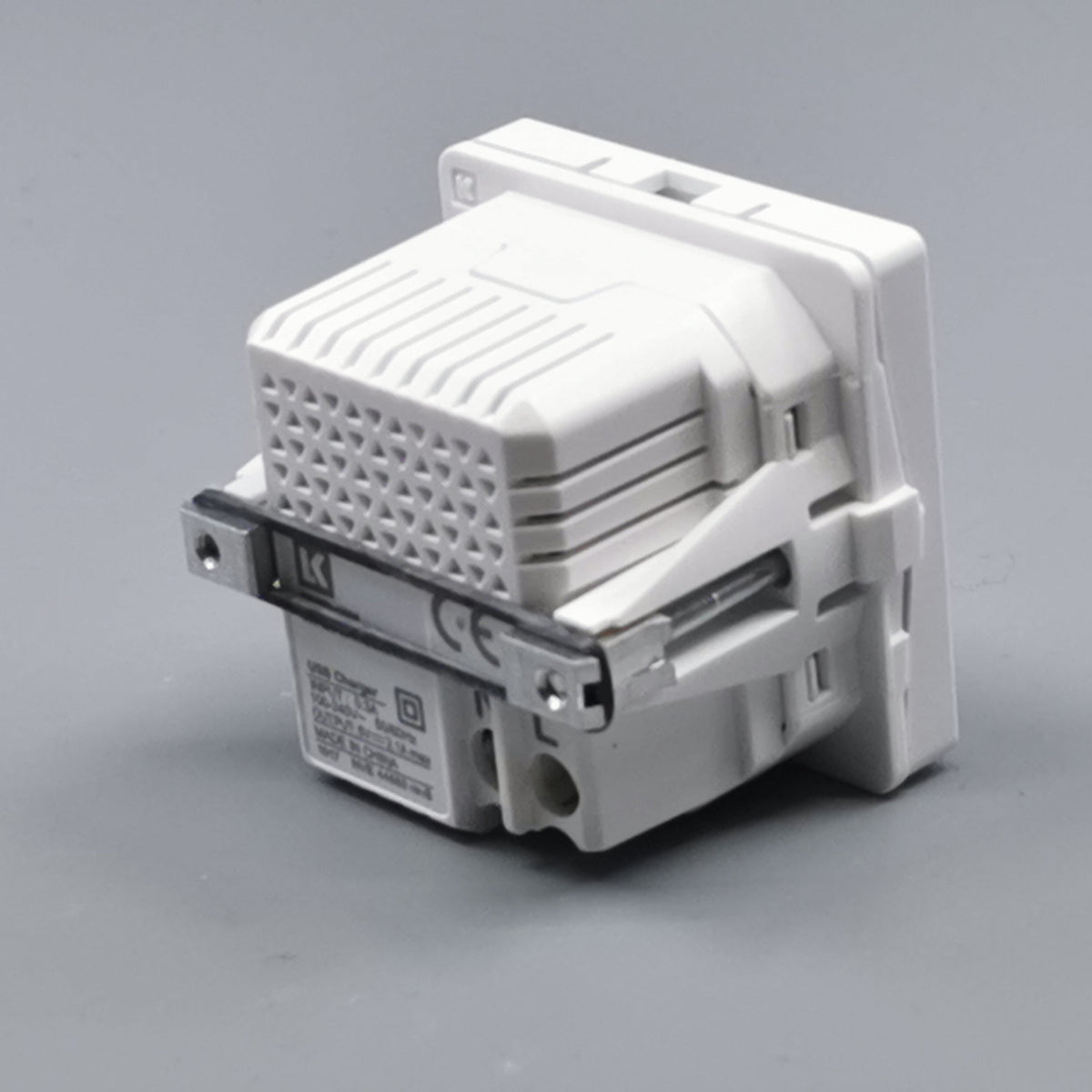 Fuga 2xUSB lader 2,1A 1 modul - hvid (360° frame 16)