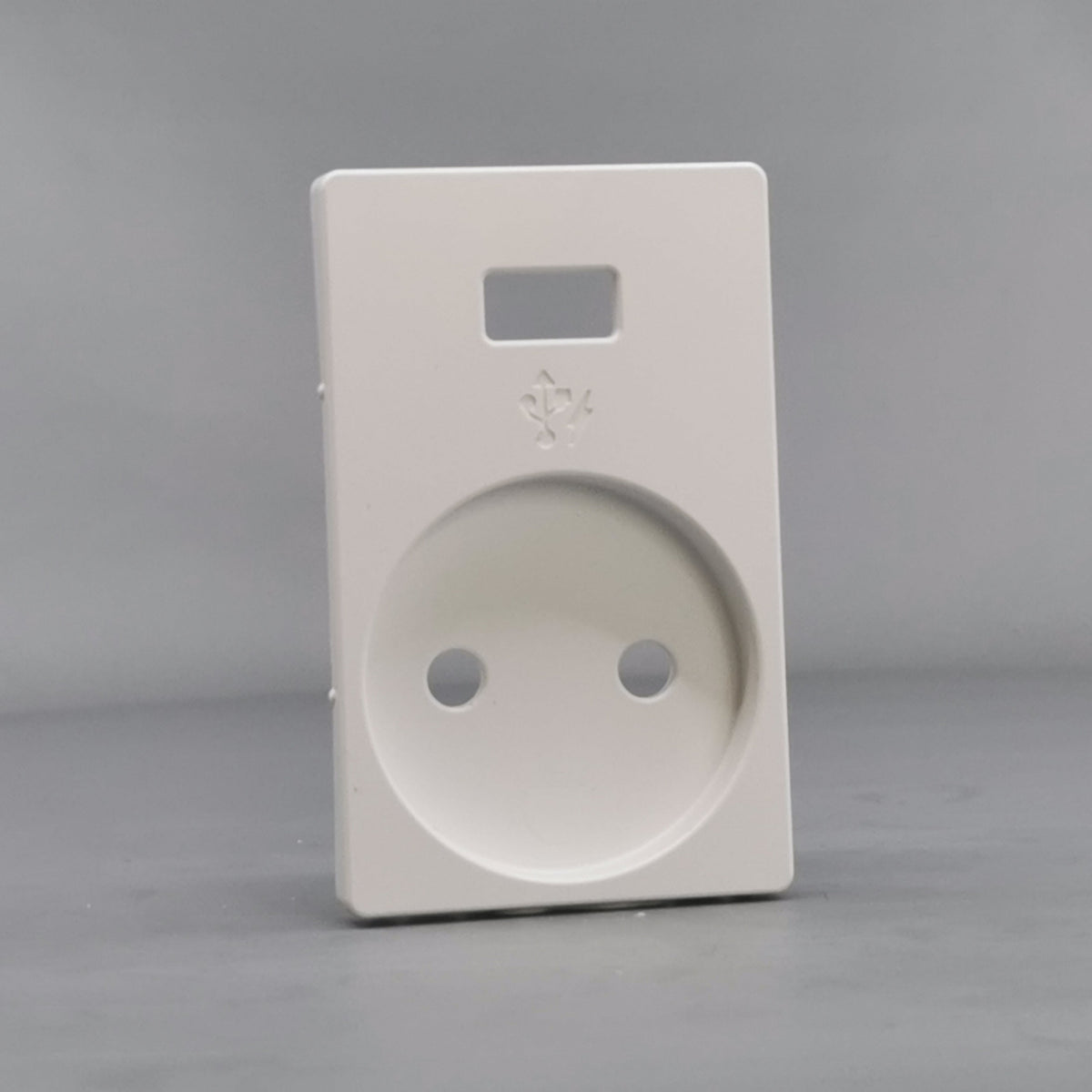 Fuga afdækning stikkontakt u/j med 5V USB hvid (360° frame 24)