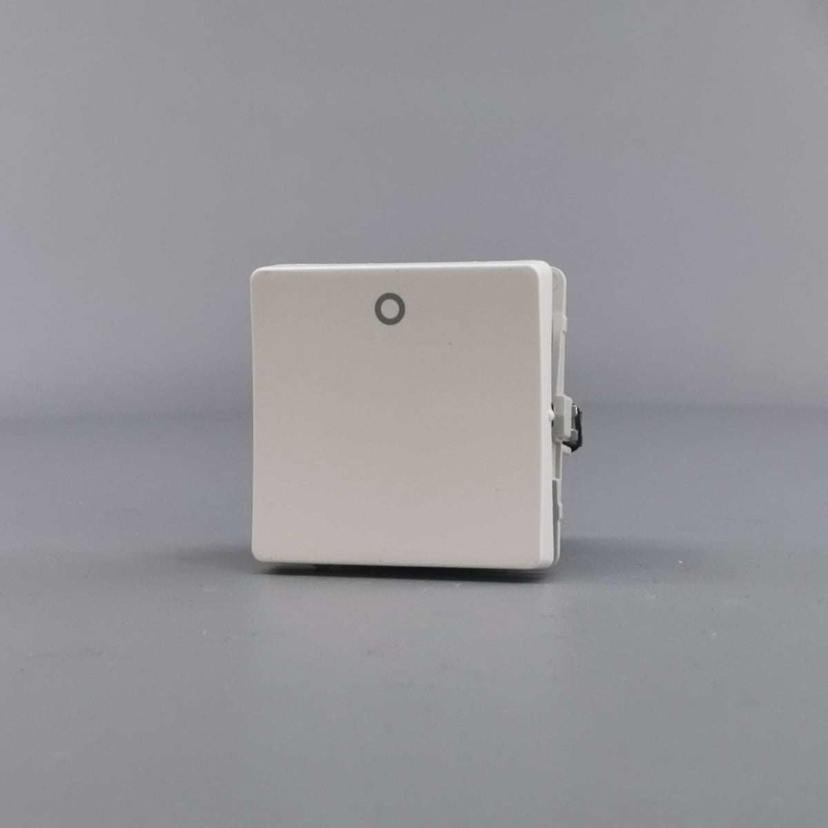 LK Fuga afbryder 2-pol 440V 16A - hvid (360° frame 2)