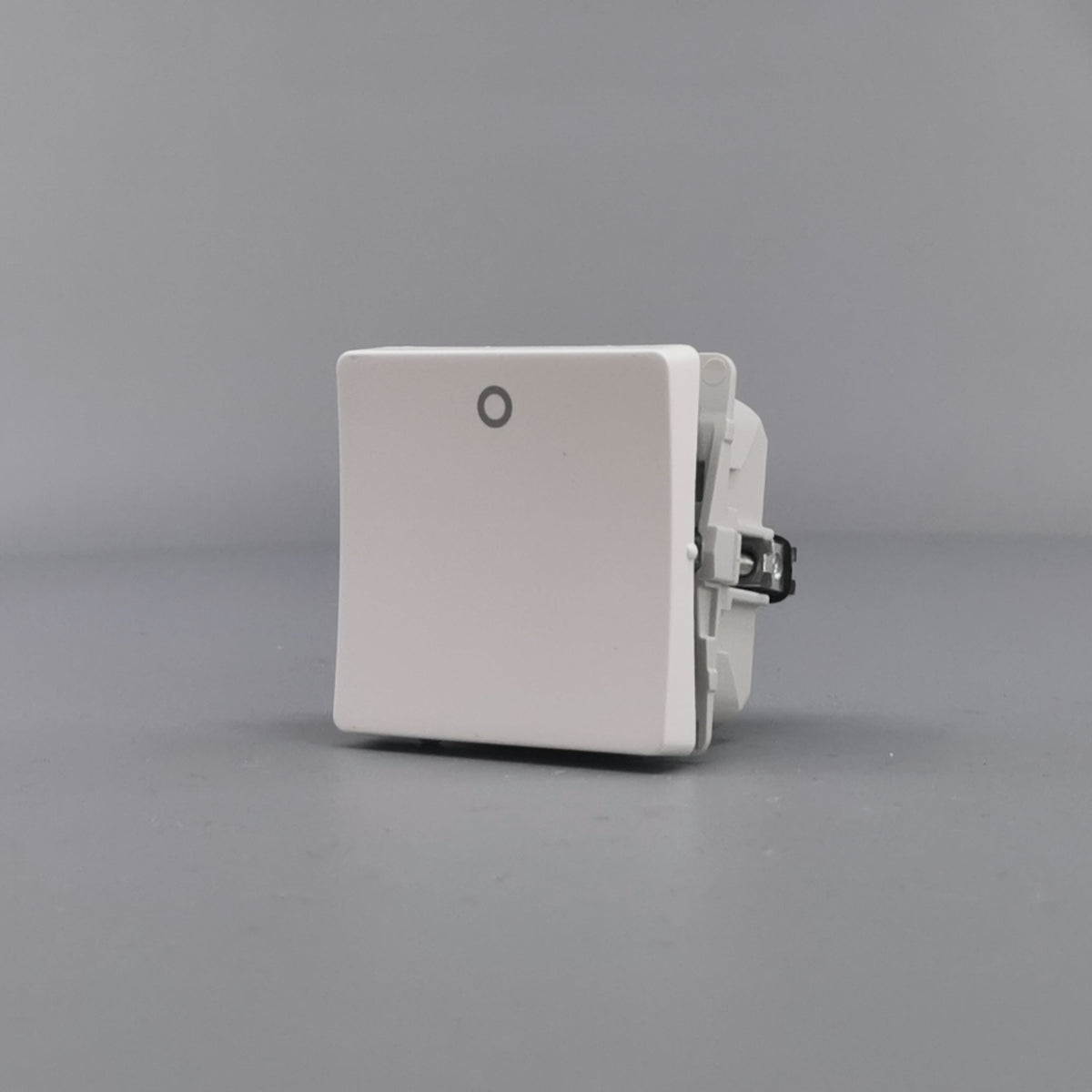 LK Fuga afbryder 2-pol 440V 16A - hvid (360° frame 3)