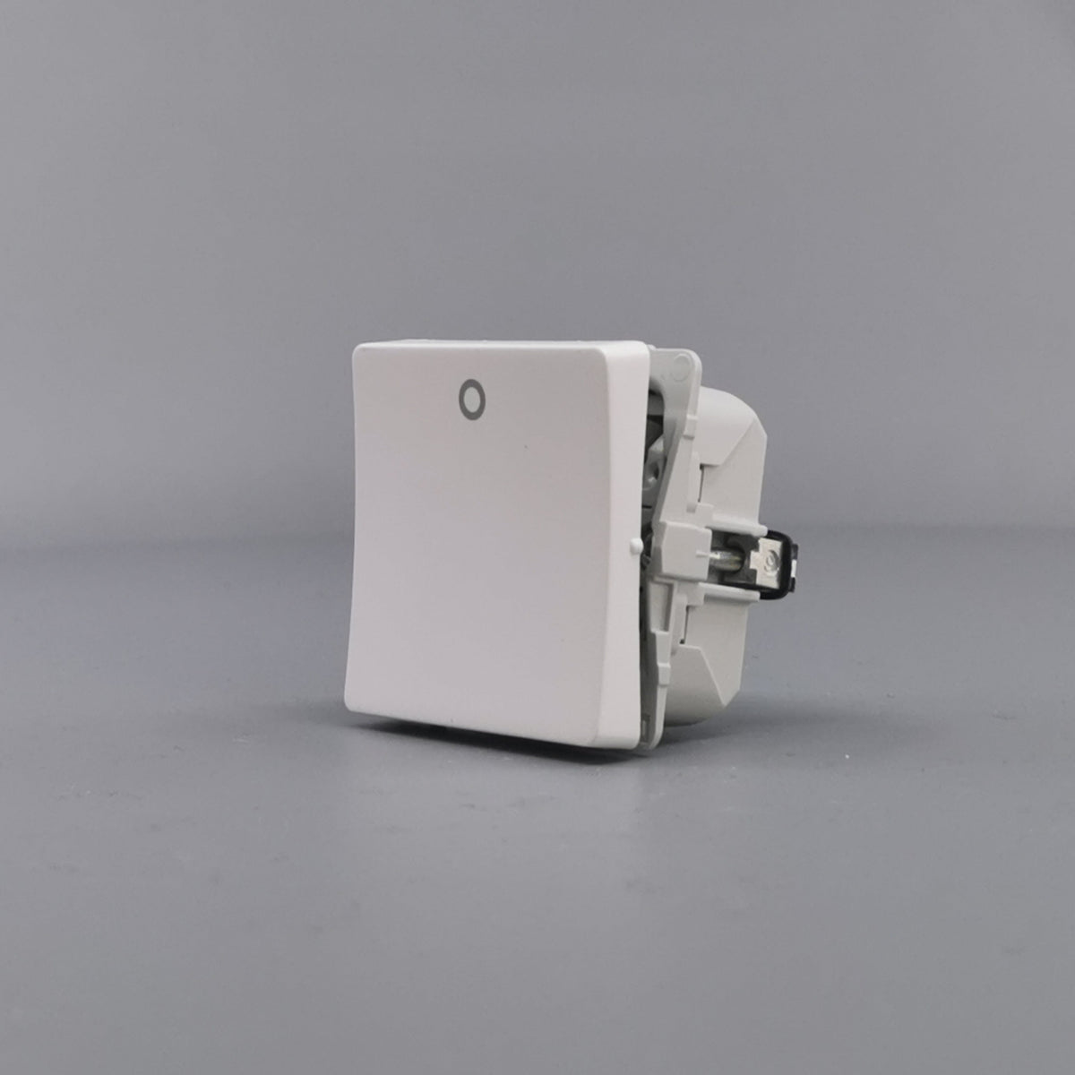 LK Fuga afbryder 2-pol 440V 16A - hvid (360° frame 4)