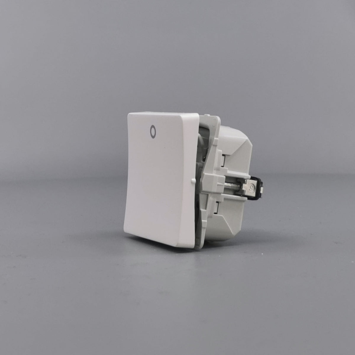 LK Fuga afbryder 2-pol 440V 16A - hvid (360° frame 5)