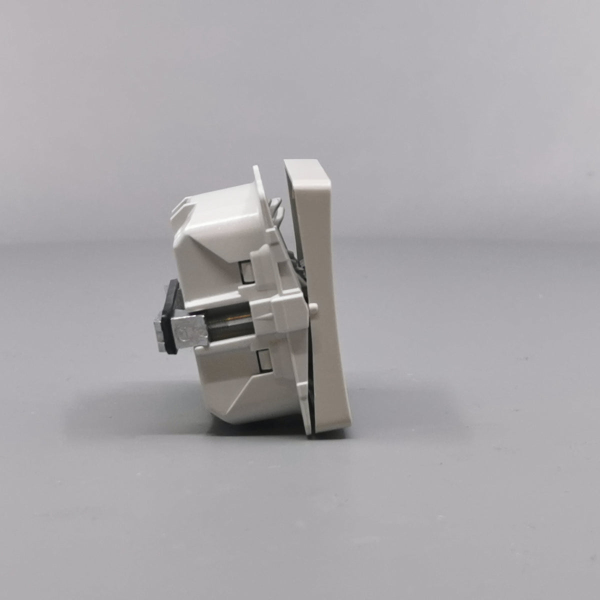 LK Fuga afbryder 2-pol 400V 16A - lysegrå (360° frame 19)