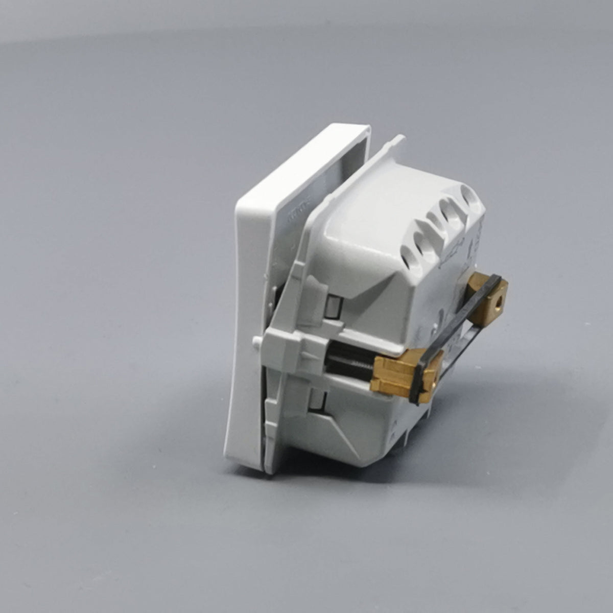 LK Fuga korrespondance afbryder 16A - hvid (360° frame 8)
