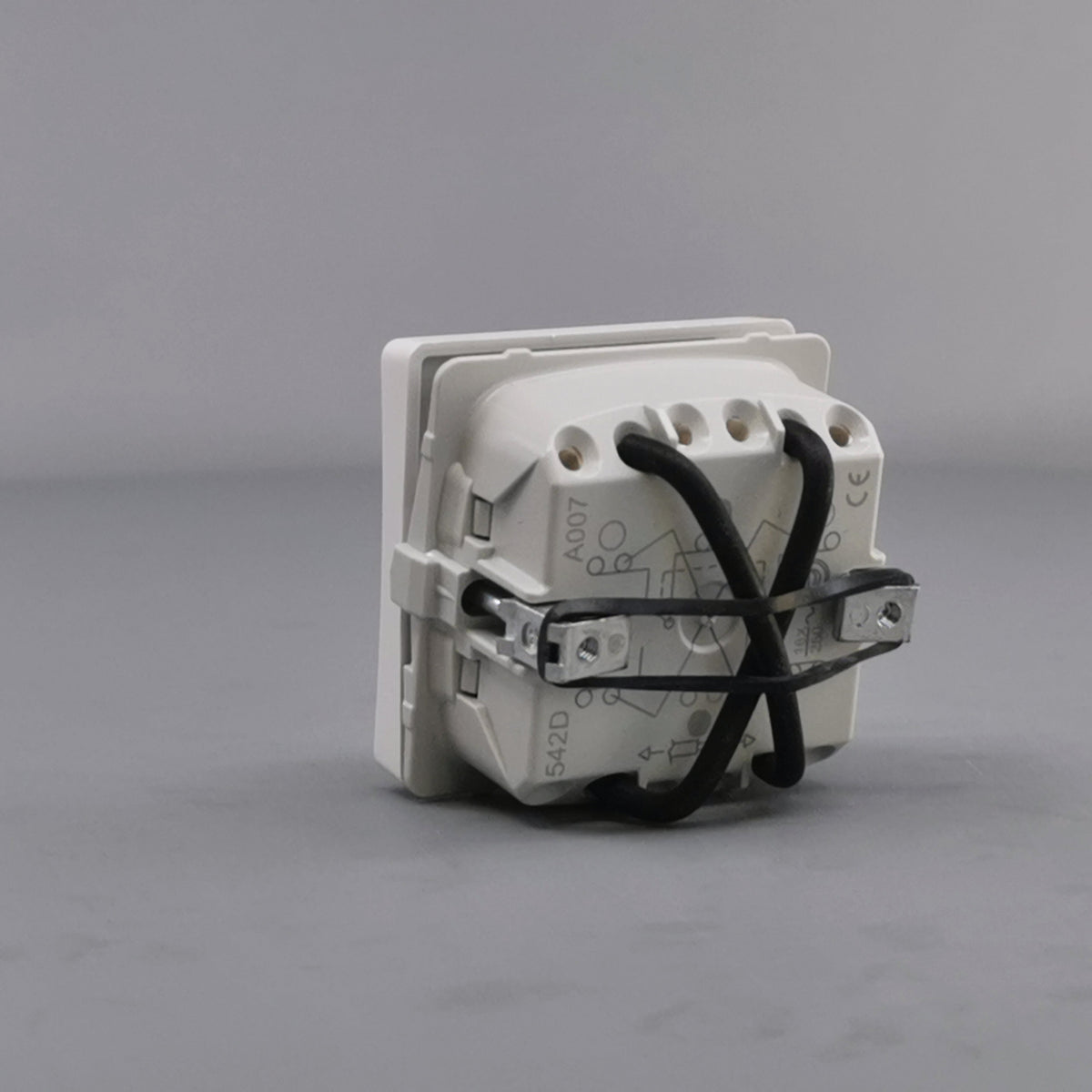LK Fuga krydsning afbryder 16A - hvid (360° frame 11)