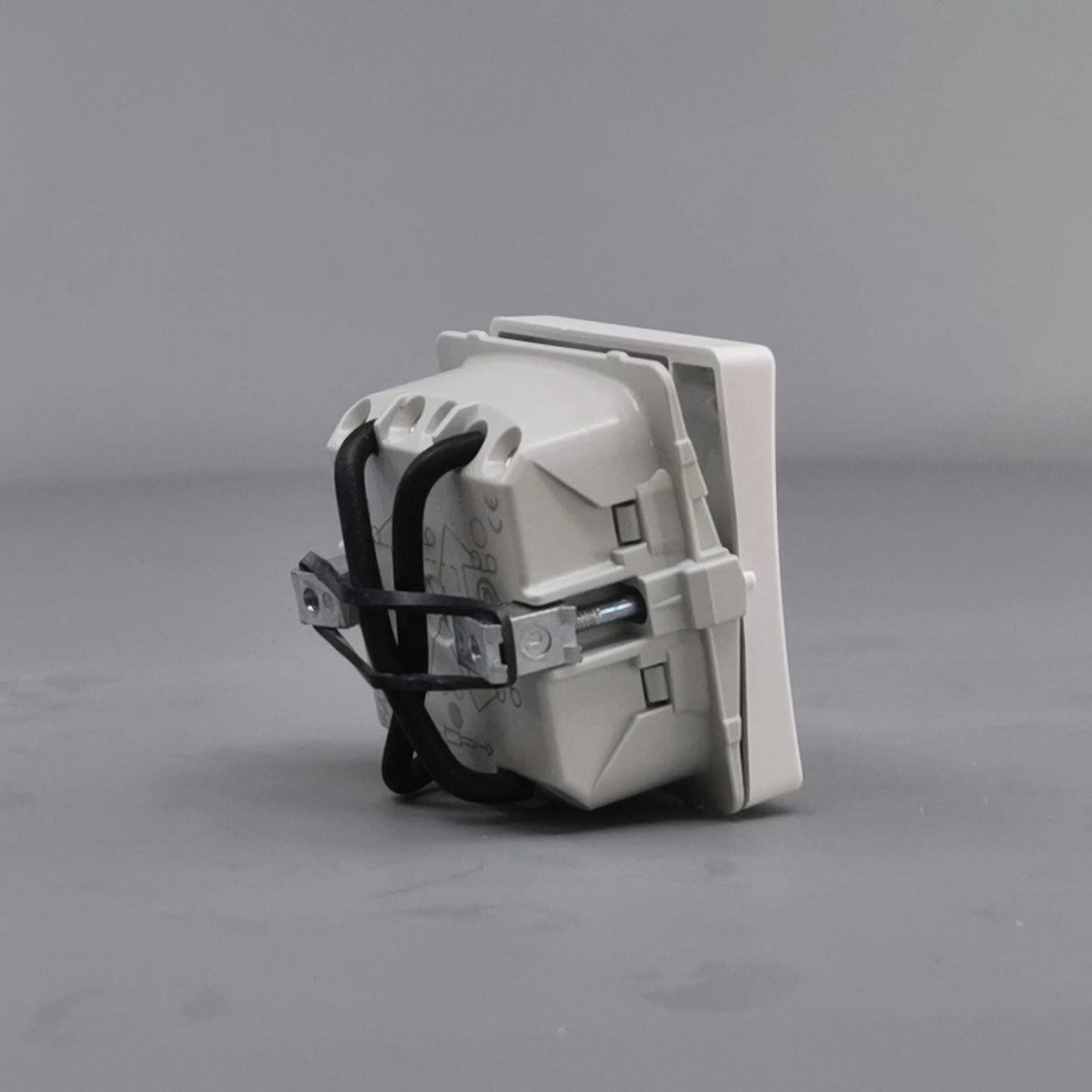 LK Fuga krydsning afbryder 16A - hvid (360° frame 17)