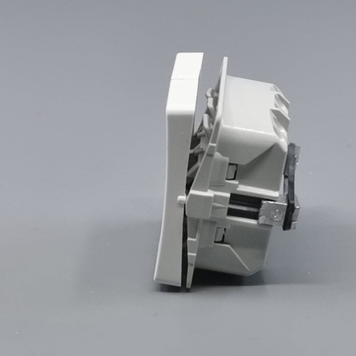 LK Fuga dobbelt korrespondance afbryder 16A - hvid (360° frame 7)