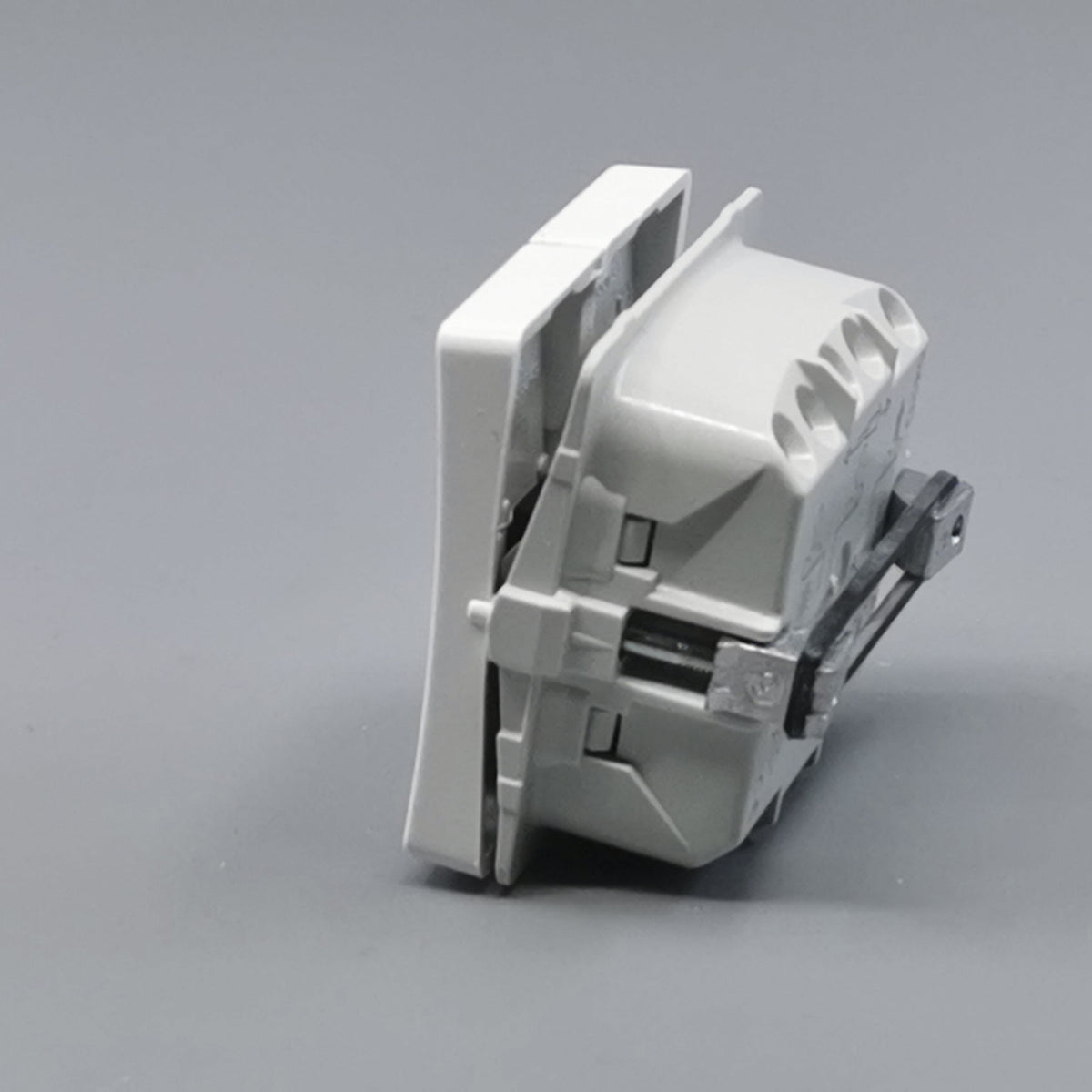 LK Fuga dobbelt korrespondance afbryder 16A - hvid (360° frame 8)