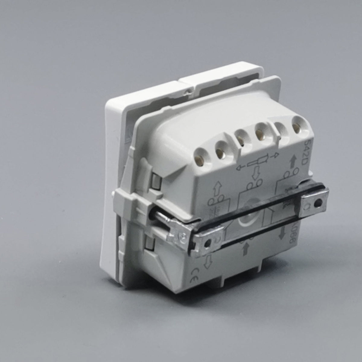 LK Fuga dobbelt korrespondance afbryder 16A - hvid (360° frame 10)