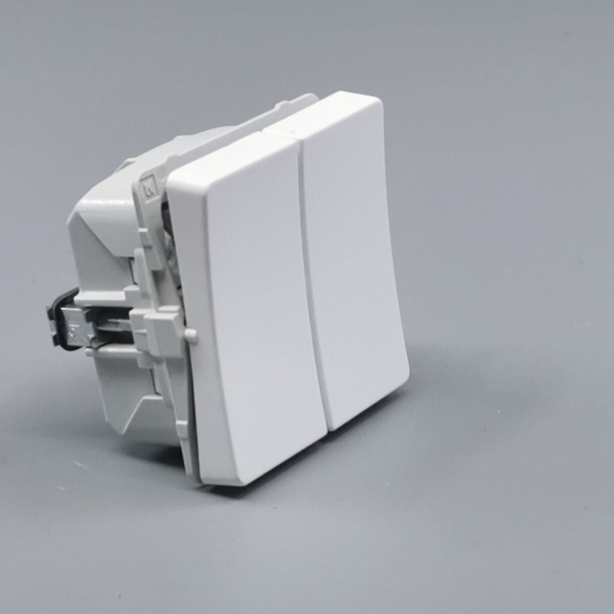 LK Fuga dobbelt korrespondance afbryder 16A - hvid (360° frame 21)