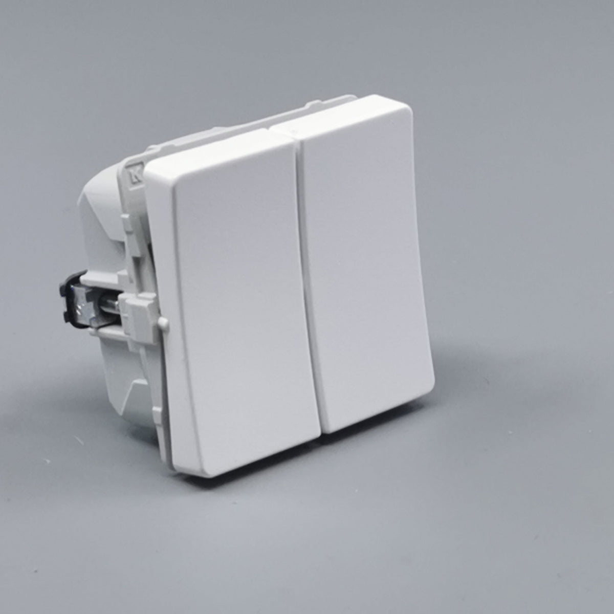 LK Fuga dobbelt korrespondance afbryder 16A - hvid (360° frame 22)