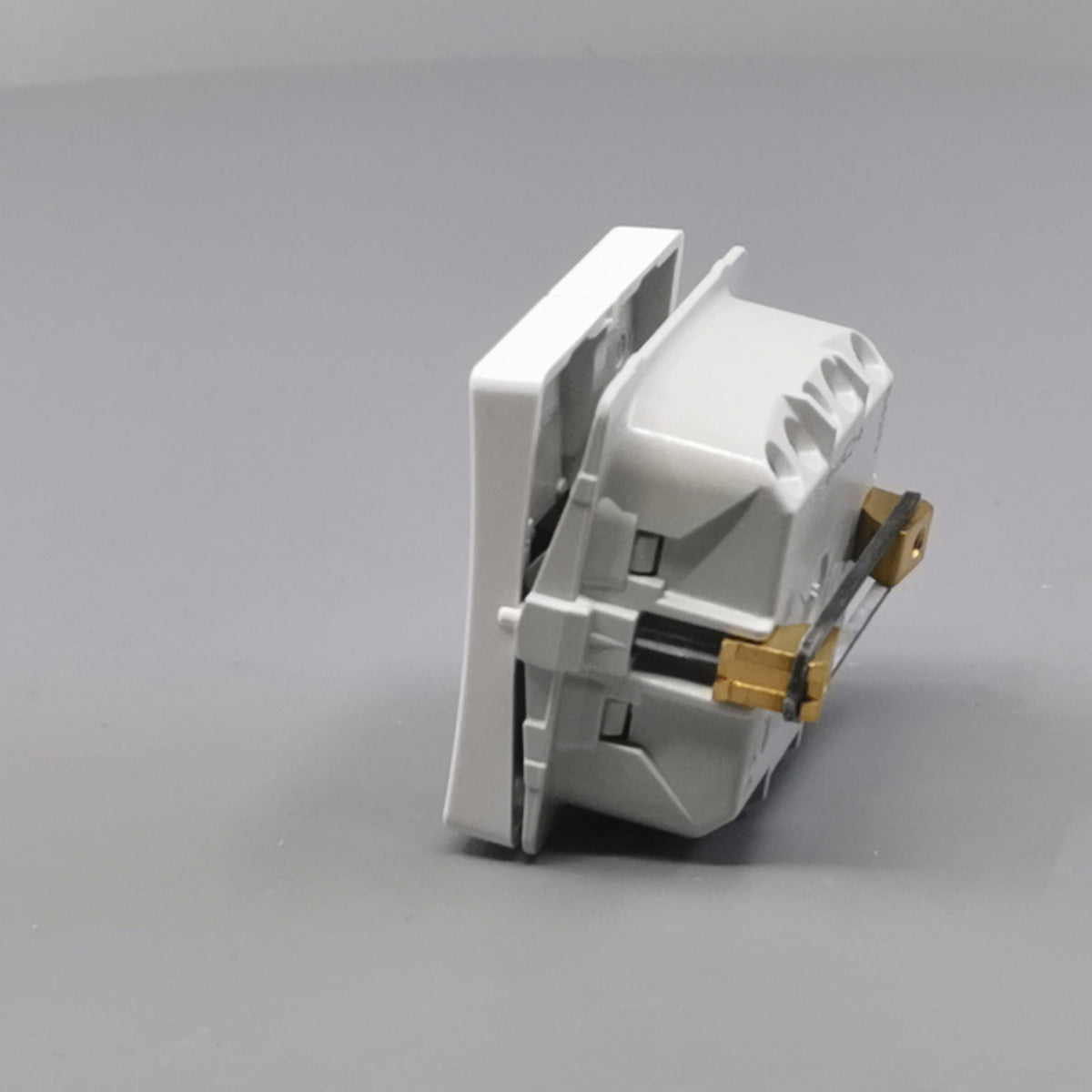 LK Fuga krone afbryder 16A - hvid (360° frame 8)
