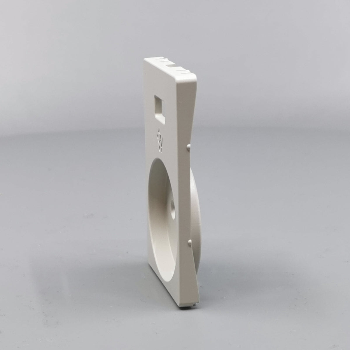 FUGA afdækning Stikk. m/j med 5V USB-lader Lysegrå (360° frame 6)