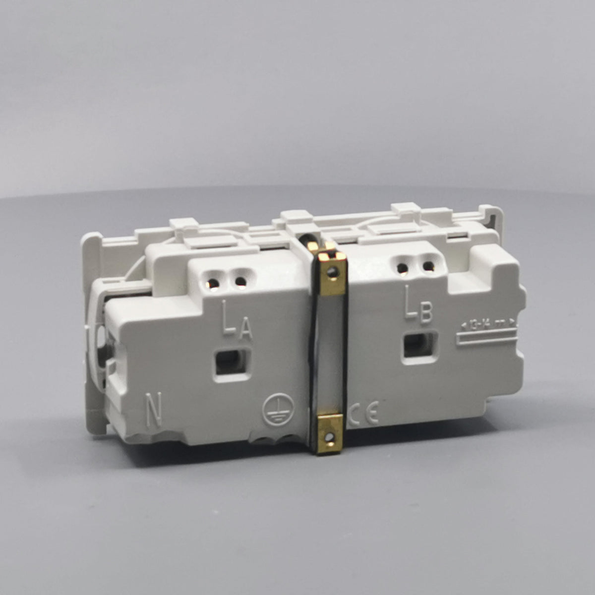 Fuga dobbelt stikkontakt for 2 tændinger 2-polet m (360° frame 12)