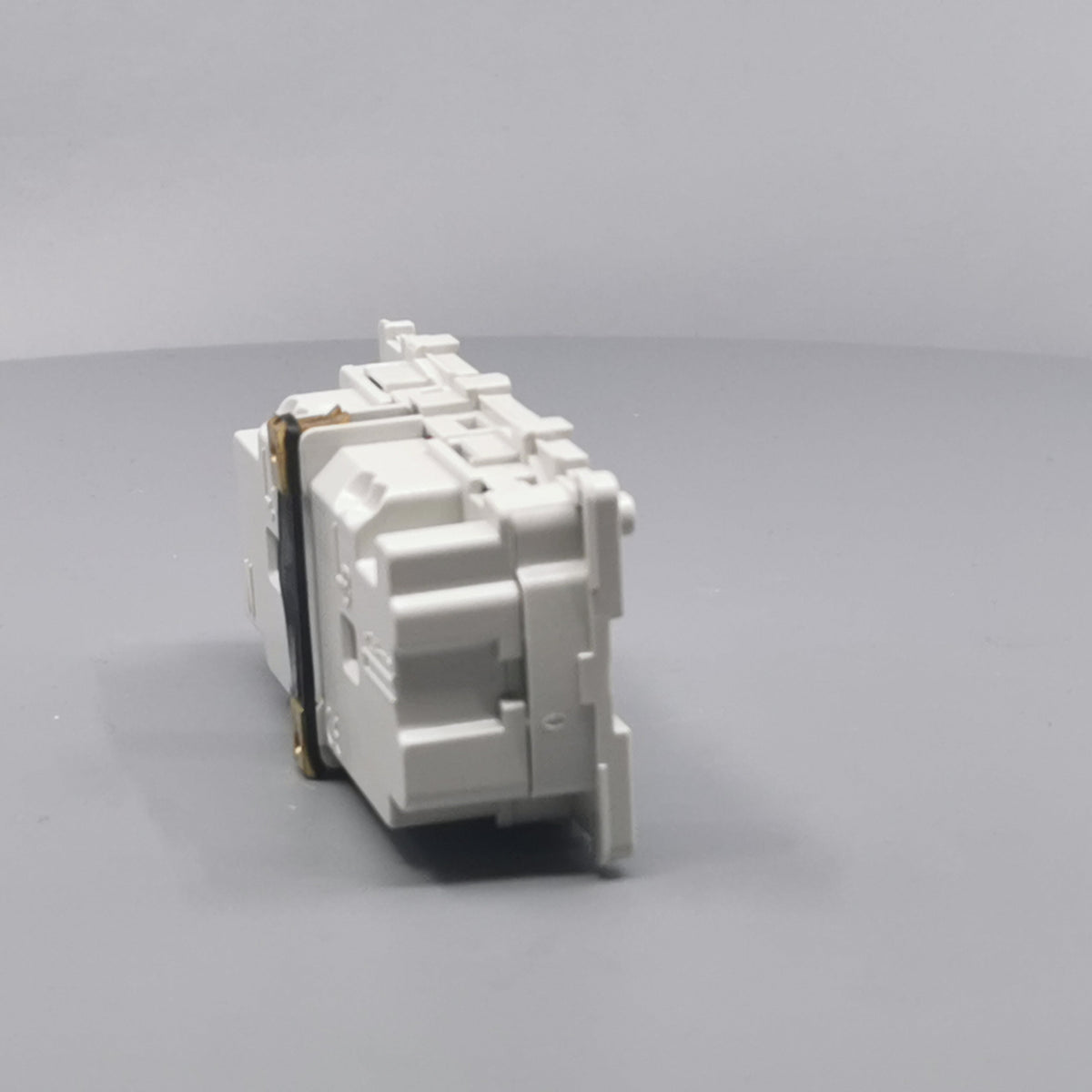 Fuga dobbelt stikkontakt for 2 tændinger 2-polet m (360° frame 18)