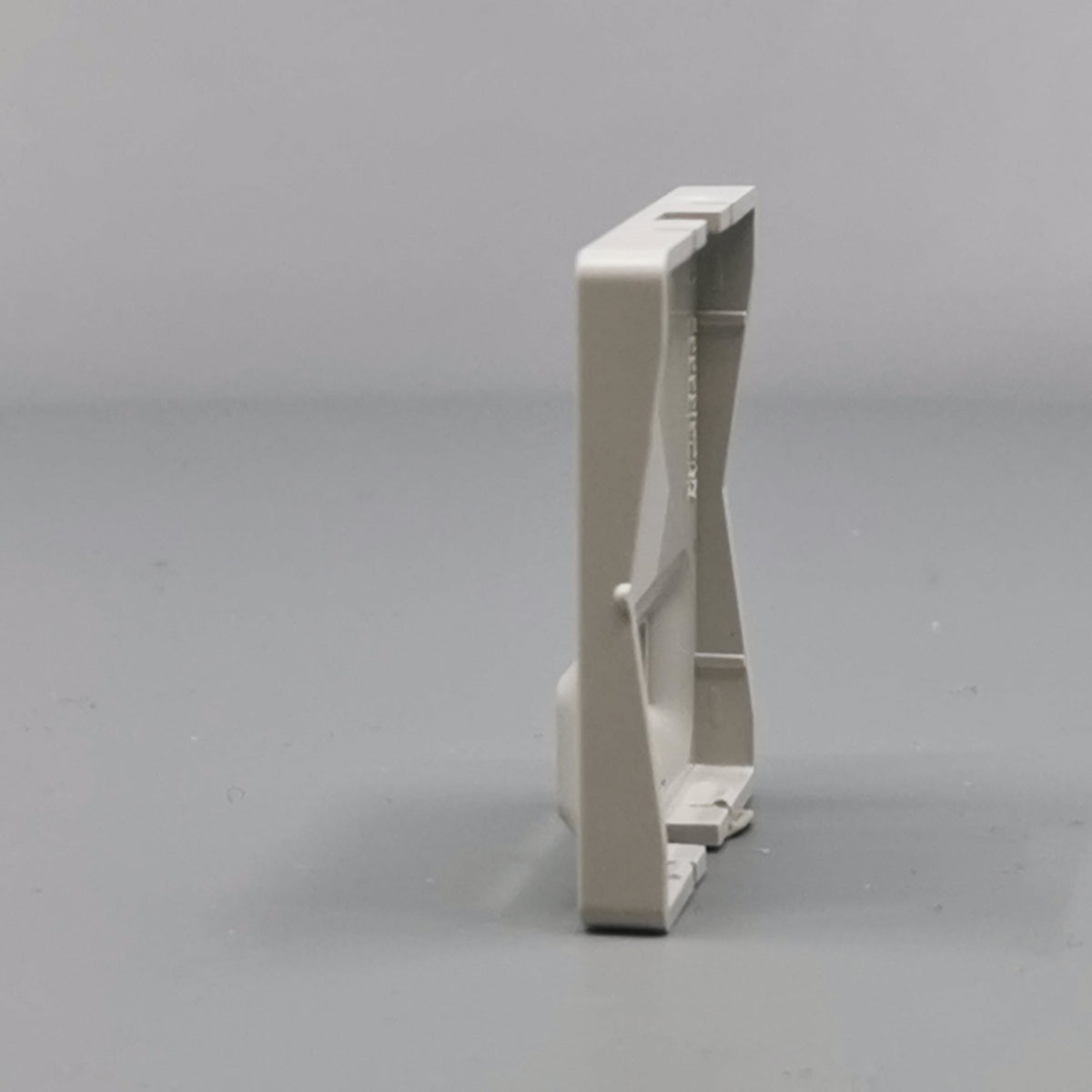 Fuga afdækning til 2 USB-ladere lysegrå (360° frame 8)