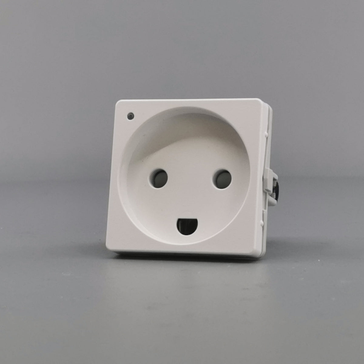 Fuga stikkontakt m. jord og LED lampe 1 modul - hvid (360° frame 2)