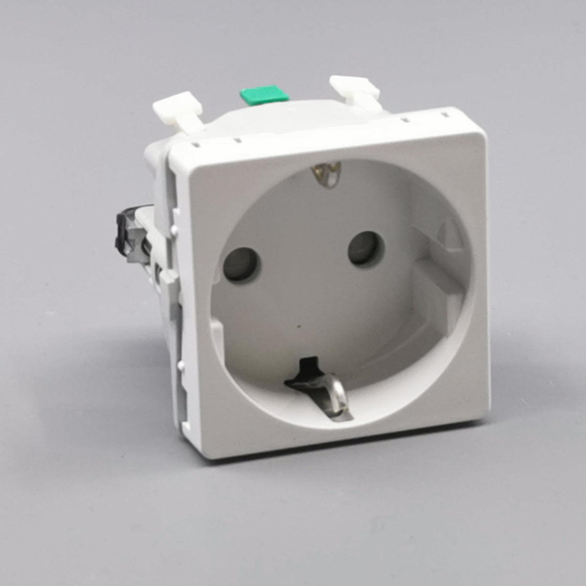 LK Fuga stikkontakt med sidejord 1m - hvid (360° frame 24)