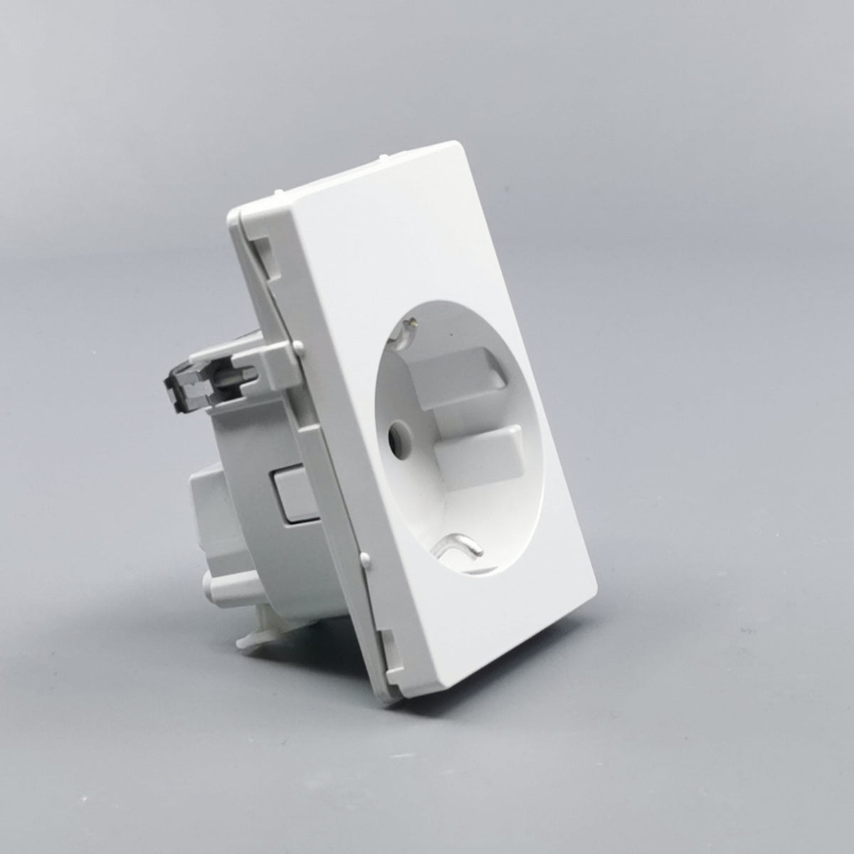 LK Fuga stikkontakt med sidejord 1½m - hvid (360° frame 21)