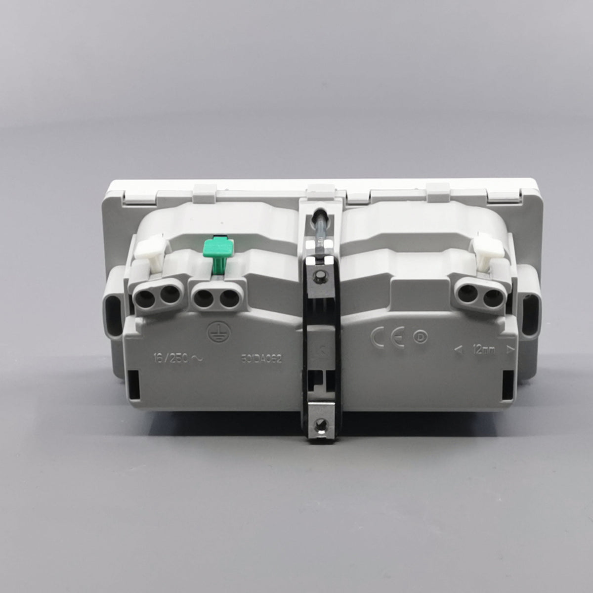 FUGA SIDE JORD DOBBELT STIKKONTAKT 2M HV (360° frame 13)
