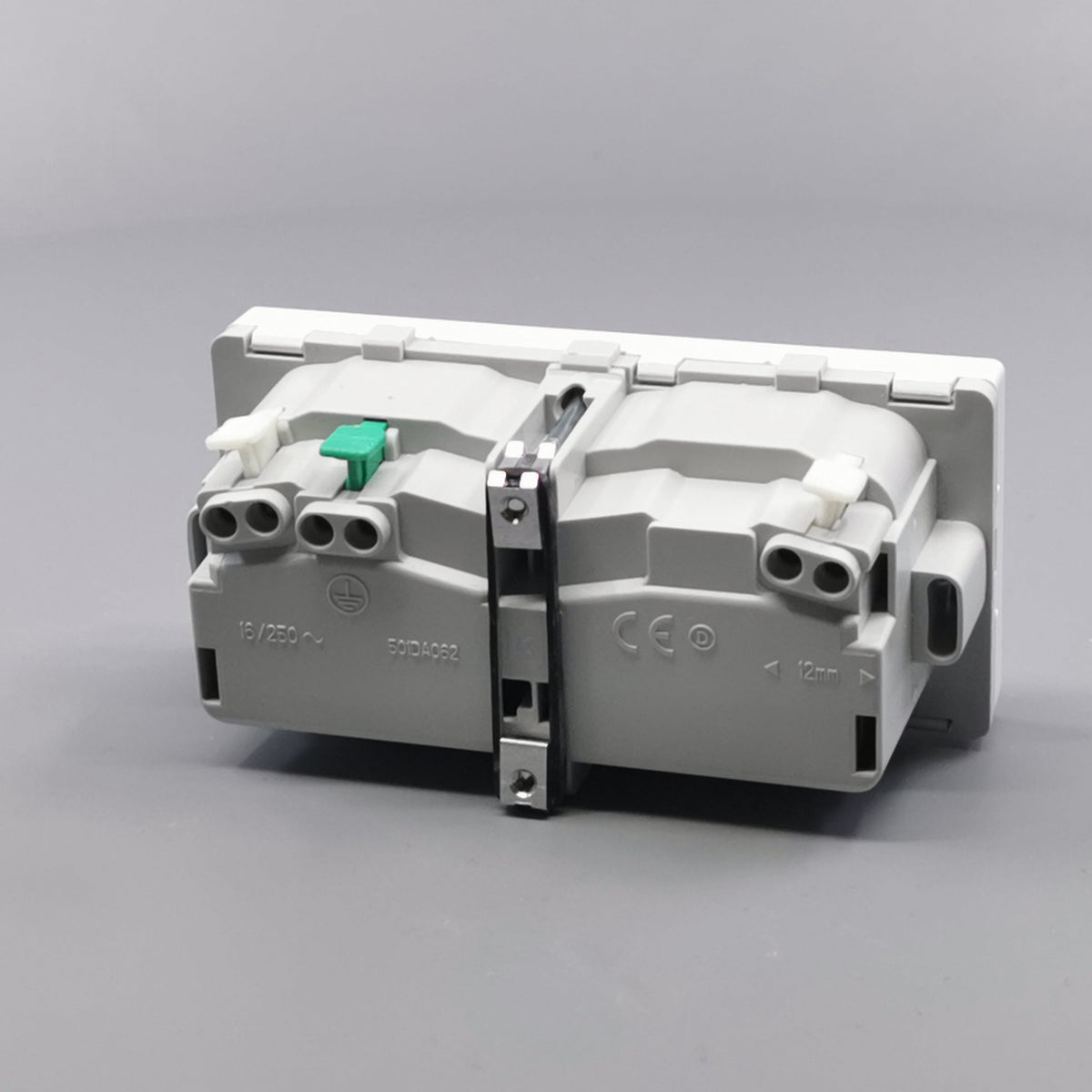 FUGA SIDE JORD DOBBELT STIKKONTAKT 2M HV (360° frame 14)