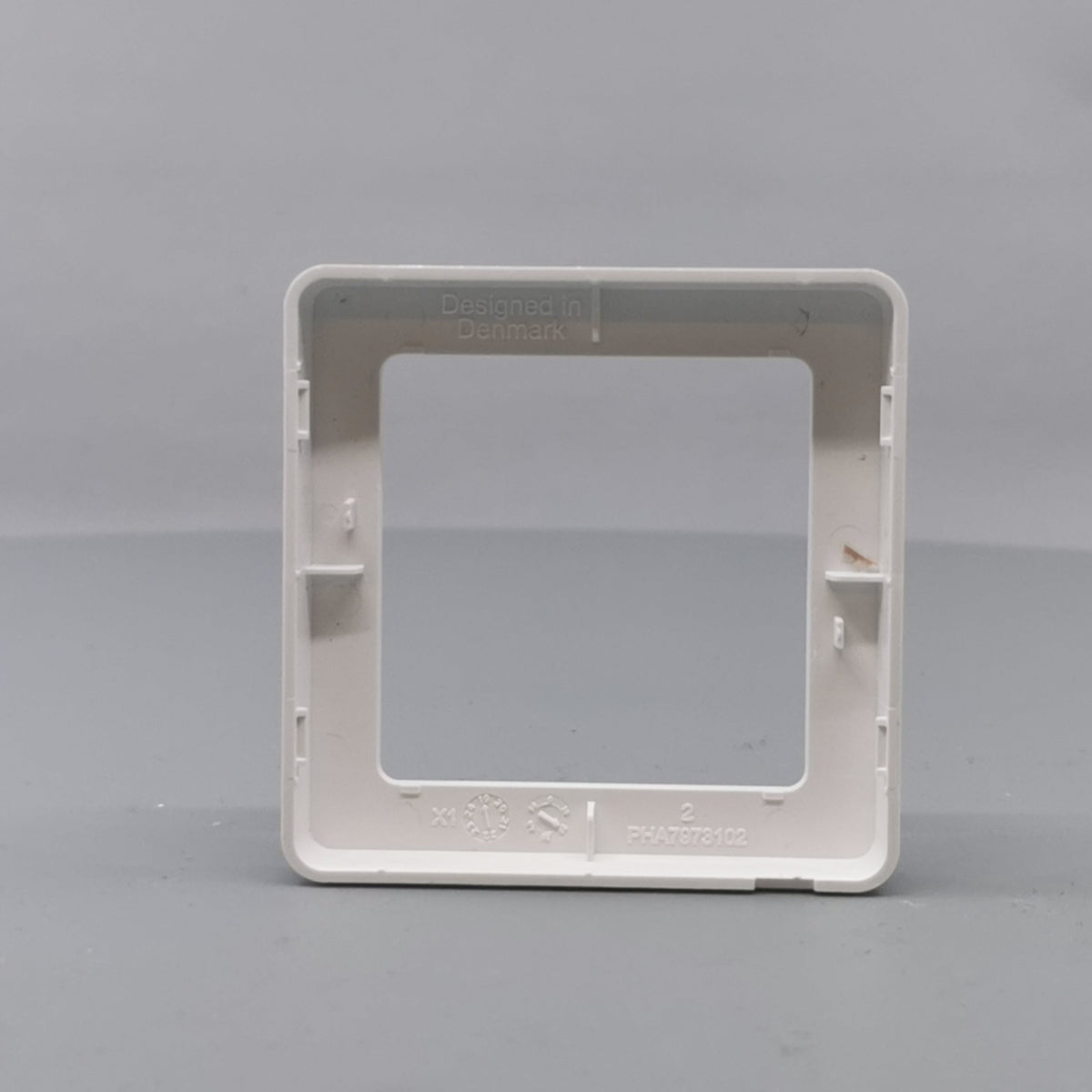 LK Fuga ramme BASE 63 1m - hvid (360° frame 13)