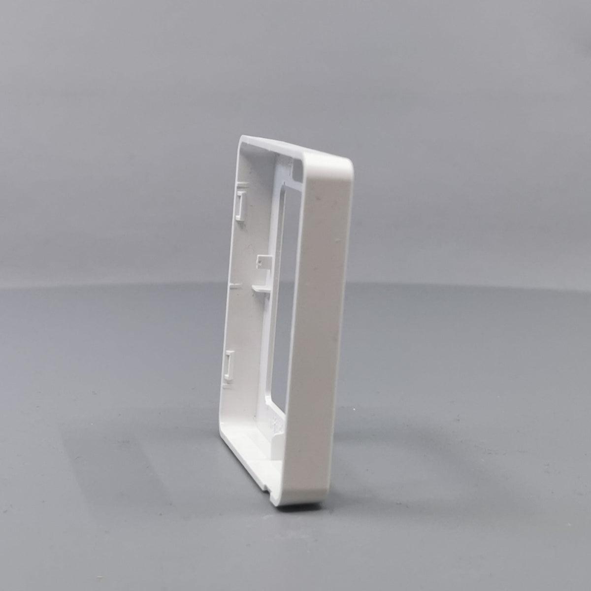 LK Fuga ramme BASE 63 1m - hvid (360° frame 18)