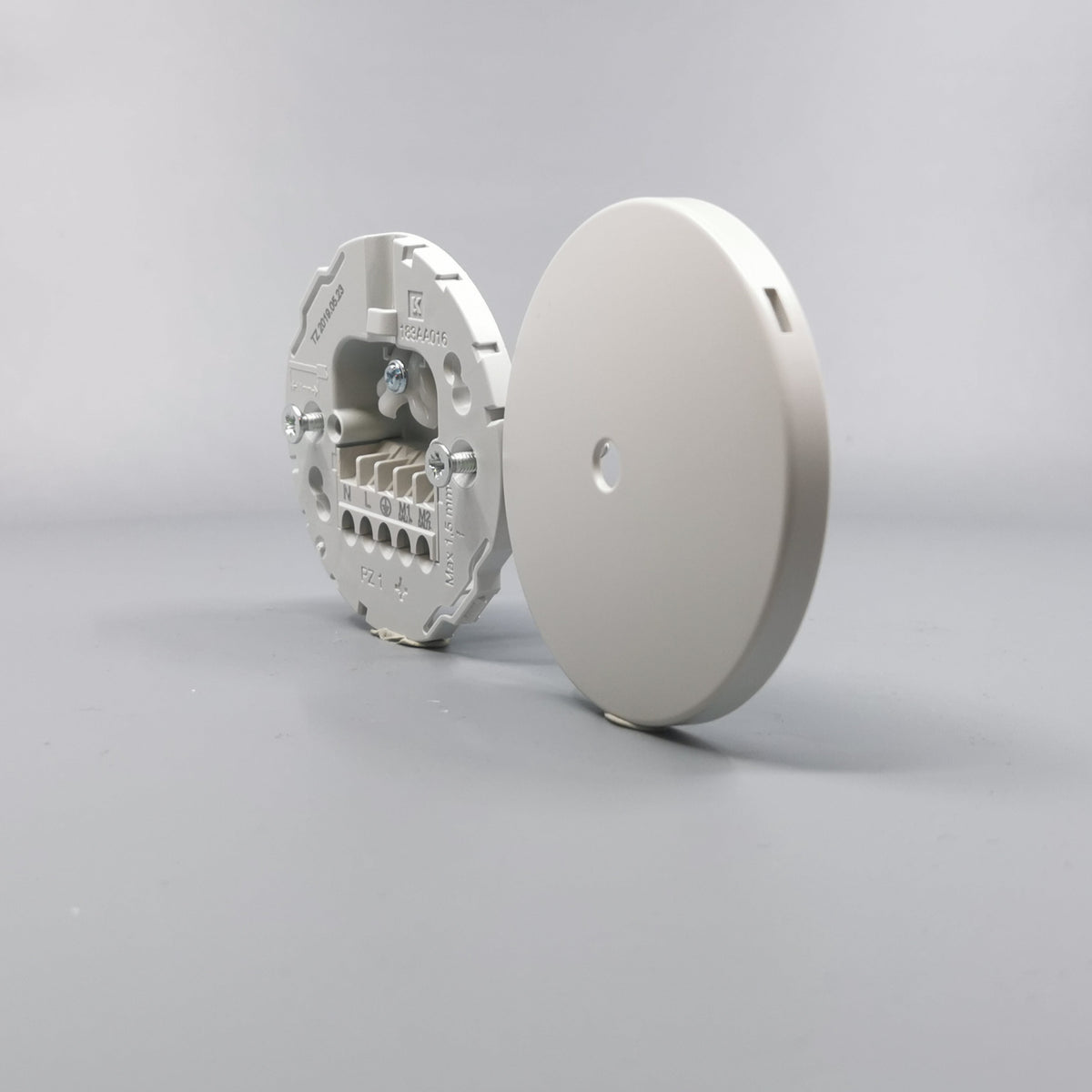 Lampeudtag Ø83mm. 5P Lysegrå (Ny model) (360° frame 5)