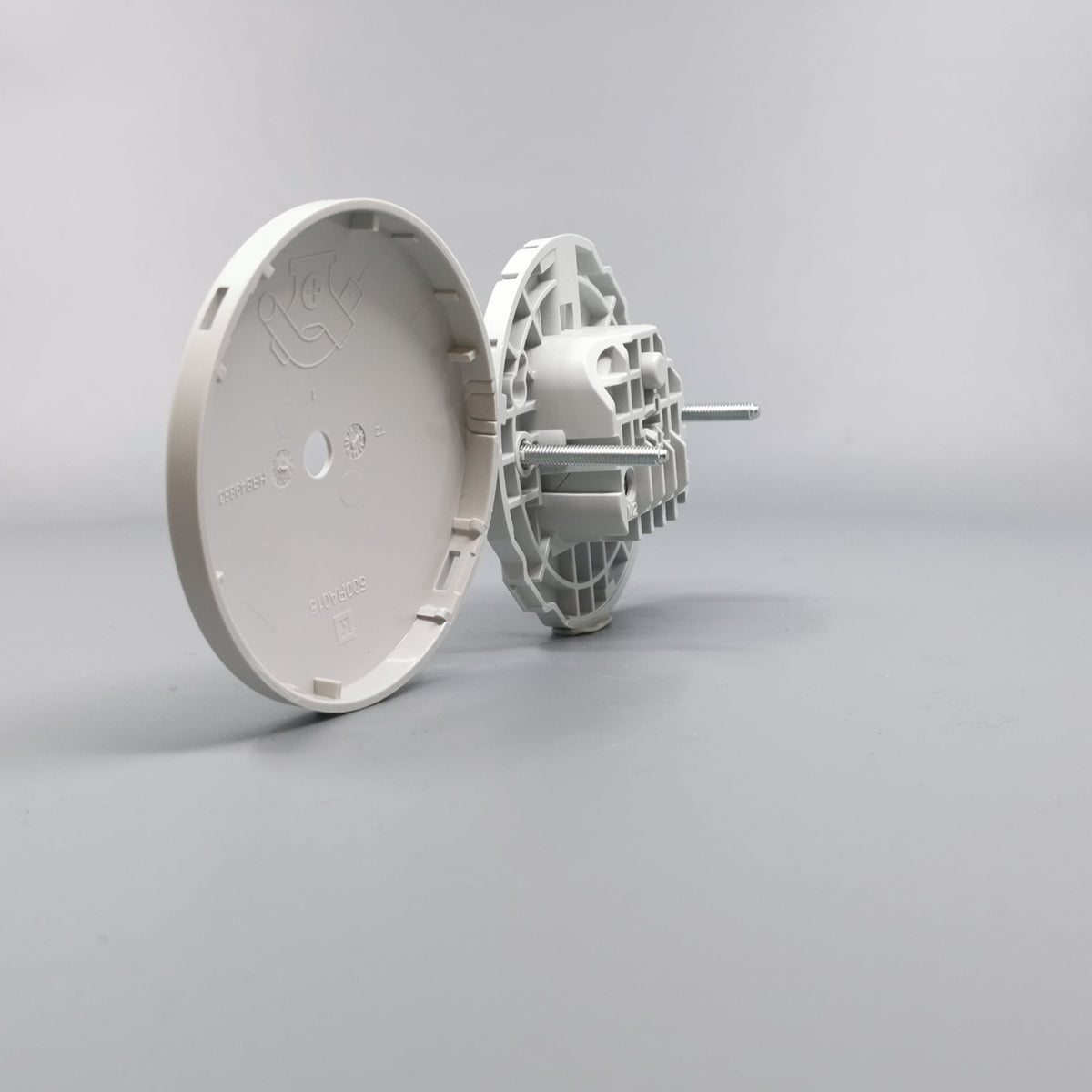 Lampeudtag Ø83mm. 5P Lysegrå (Ny model) (360° frame 9)