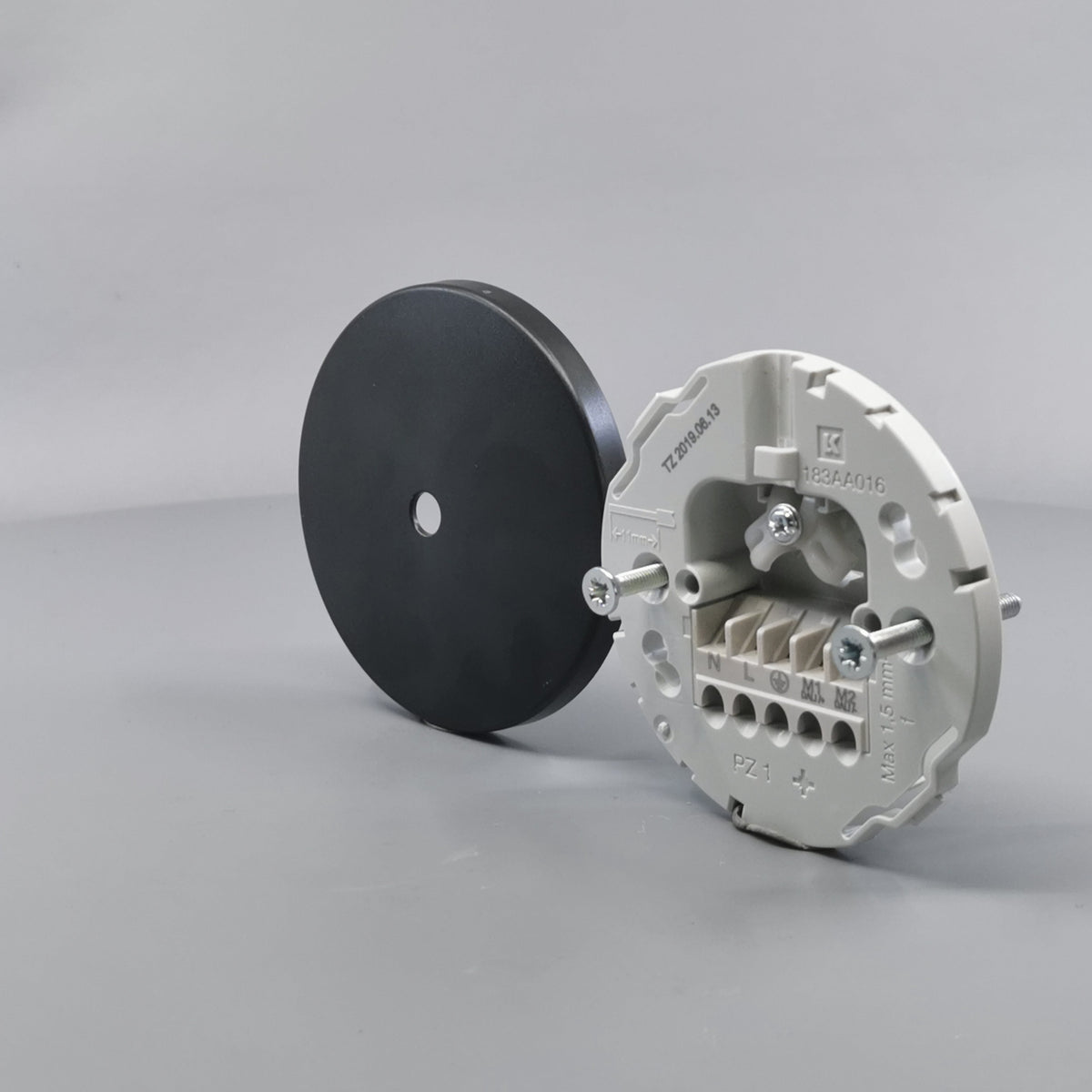 Lampeudtag Ø83mm. 5P Koksgrå (Ny model) (360° frame 4)