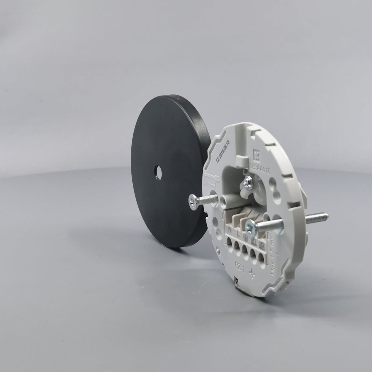 Lampeudtag Ø83mm. 5P Koksgrå (Ny model) (360° frame 5)