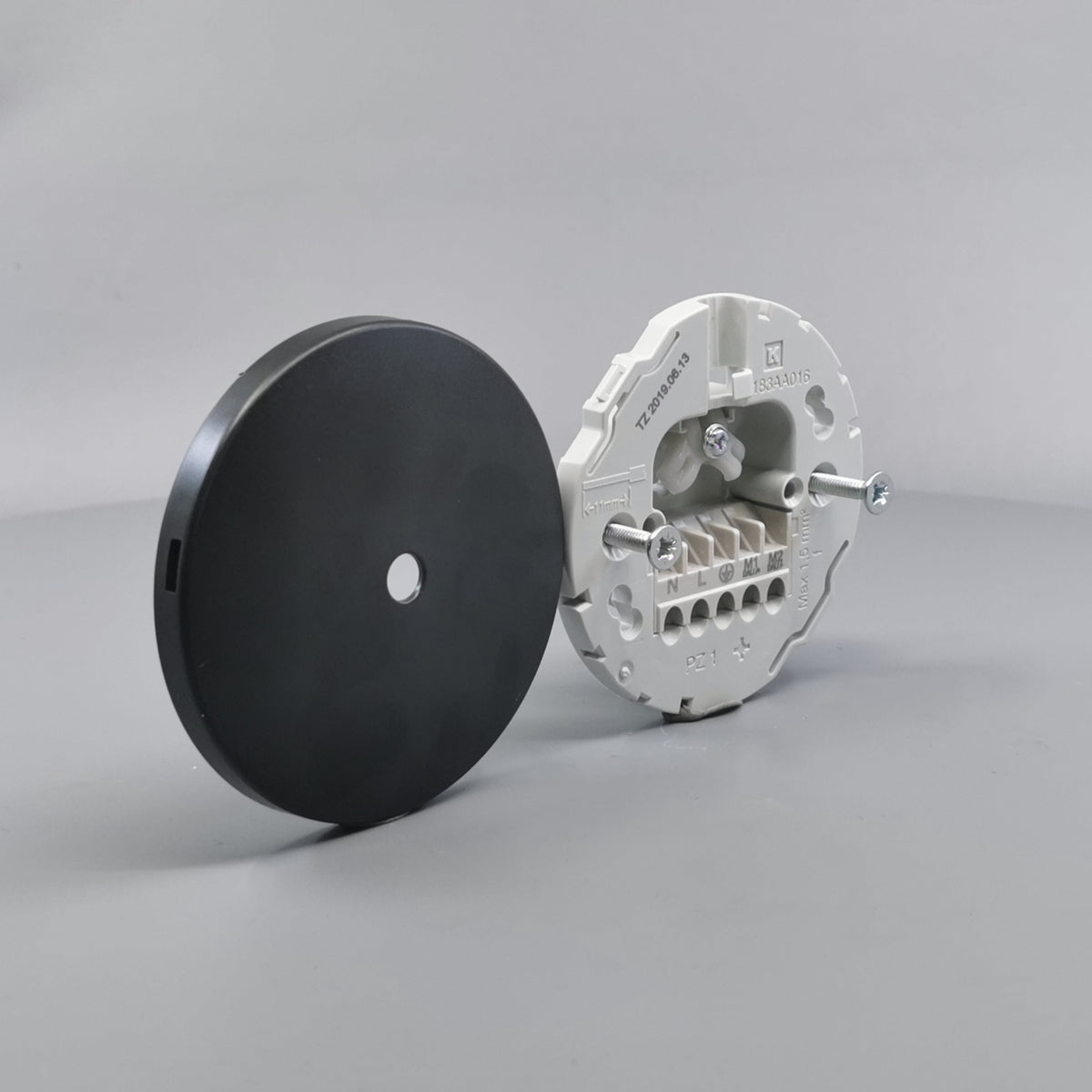 Lampeudtag Ø83mm. 5P Koksgrå (Ny model) (360° frame 22)
