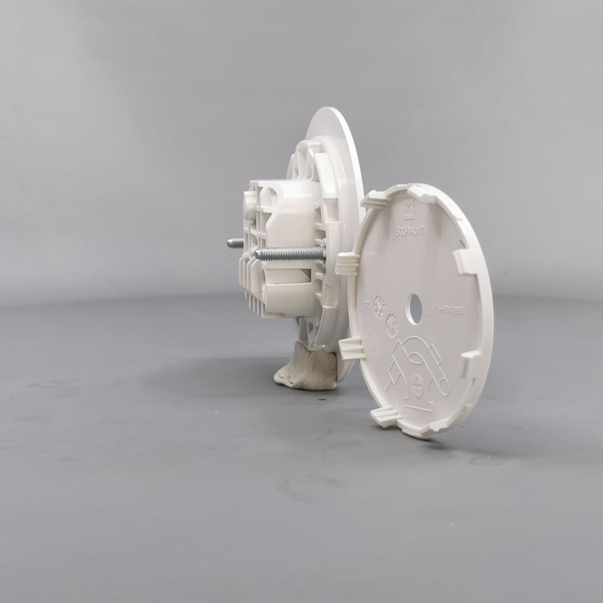 Lampeudtag Ø84mm. 5P Planforsænket Hvid (Ny model) (360° frame 18)