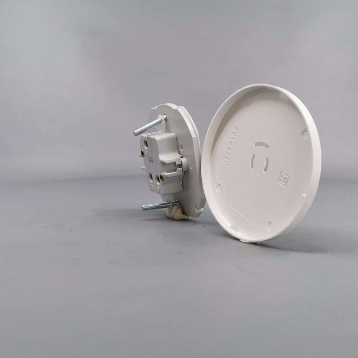 Fuga Lampestikkontakt Ø 80 hvid (360° frame 17)