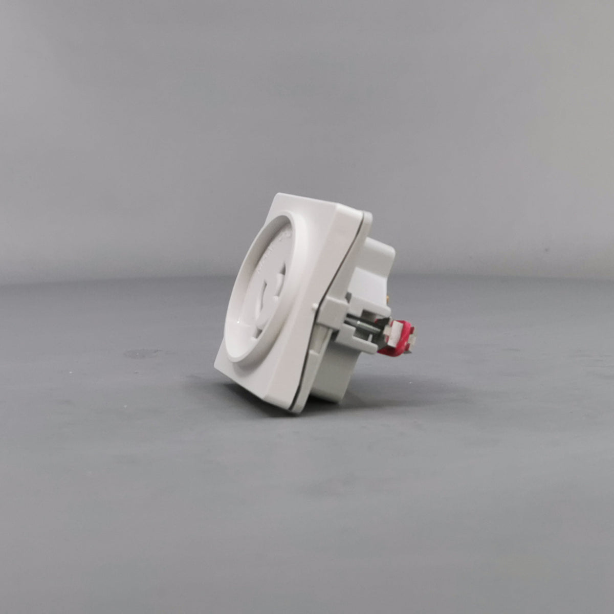 Fuga Lampestikkontakt med jord 50x50 hvid (360° frame 6)