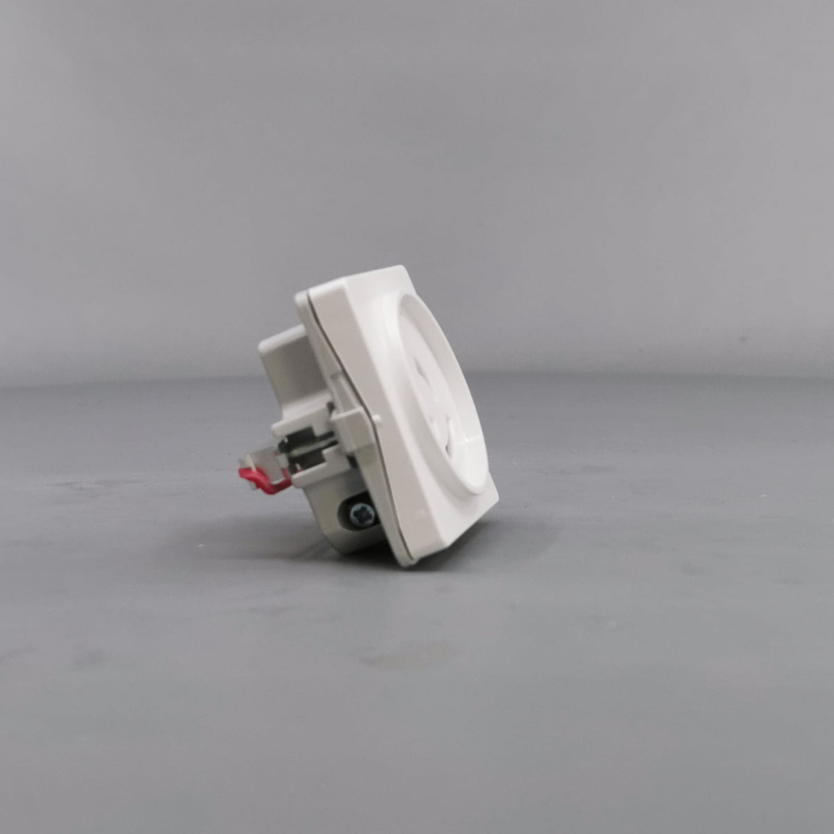 Fuga Lampestikkontakt med jord 50x50 hvid (360° frame 20)