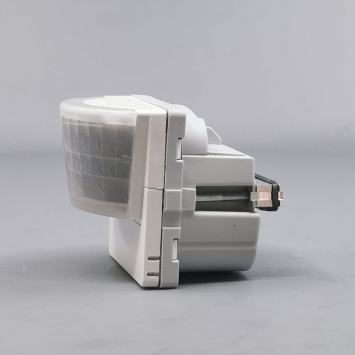 LK Fuga PIR sensor 180° 230V 250R - hvid (360° frame 6)