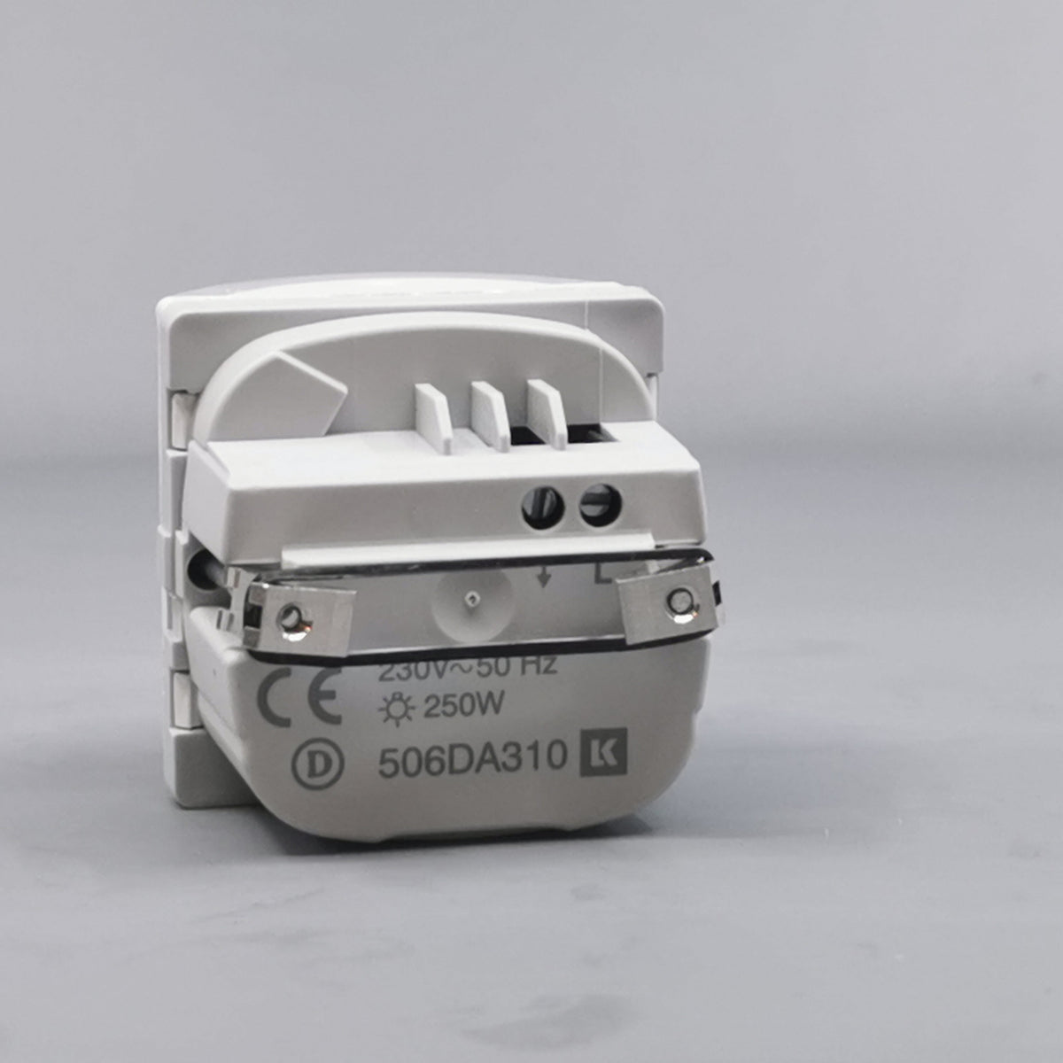 LK Fuga PIR sensor 180° 230V 250R - hvid (360° frame 12)