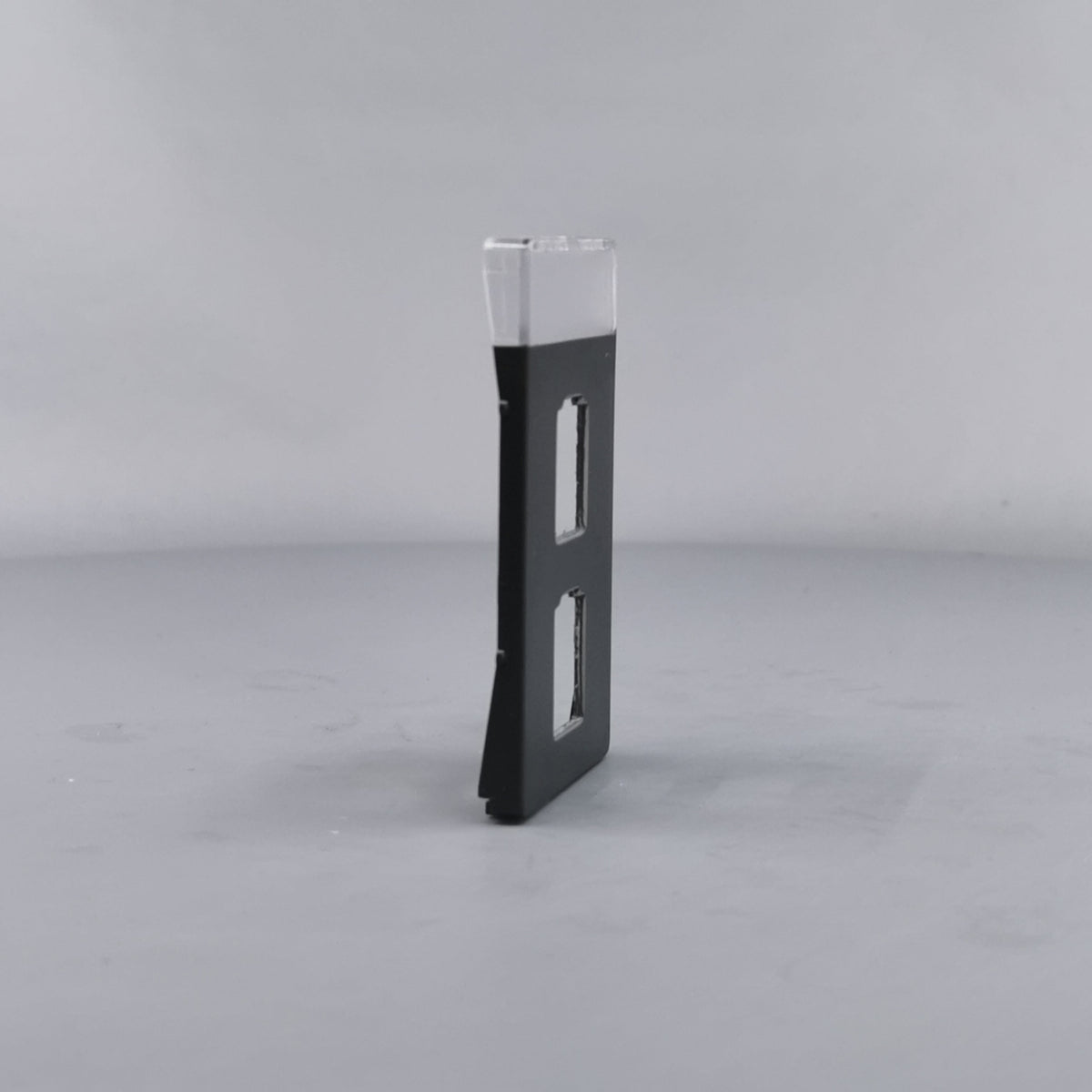 Afdækning for Fuga 1/2xRJ45 1½ modul kokgrå (360° frame 20)