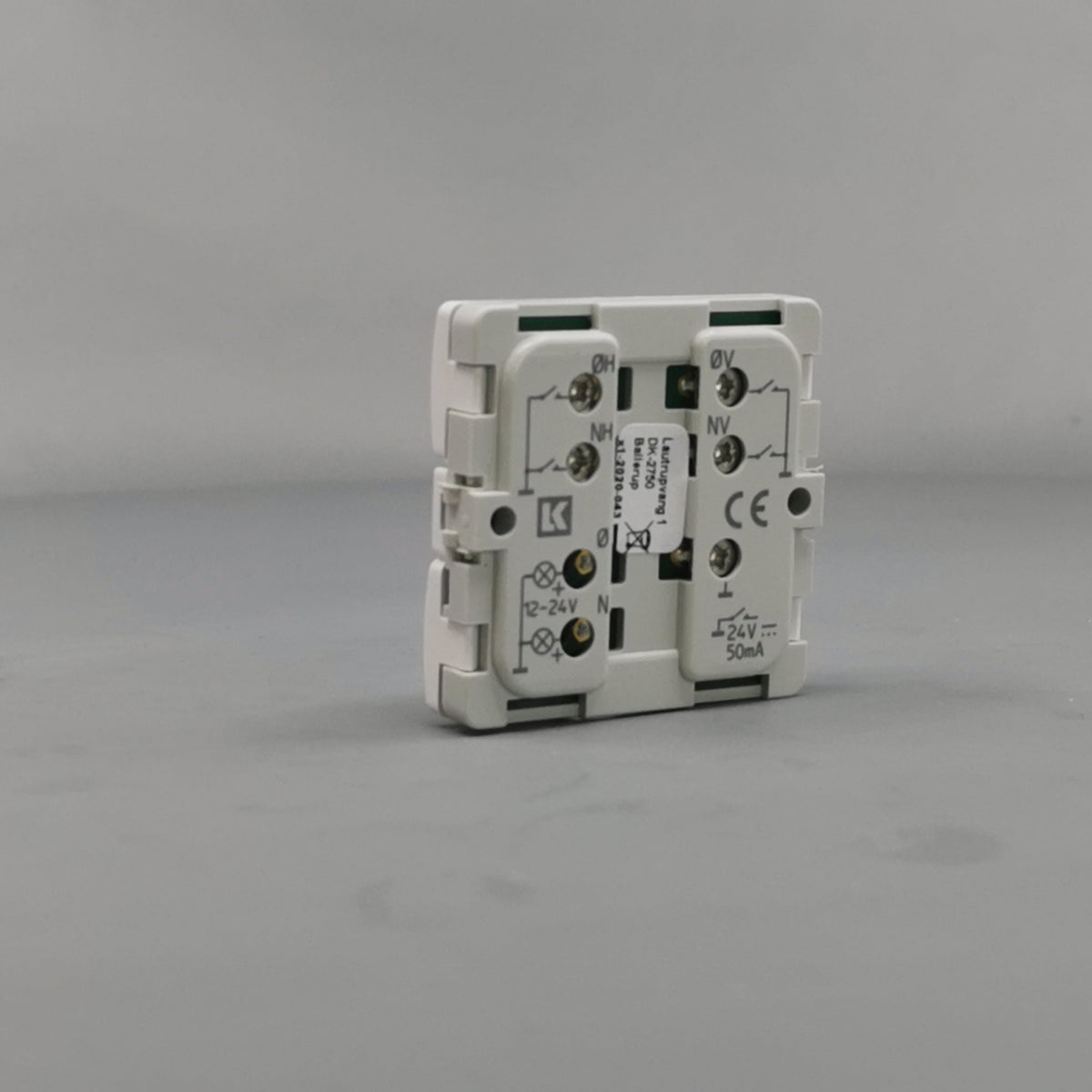 Fuga Svagstrømstryk 4 slutte hvid (360° frame 11)