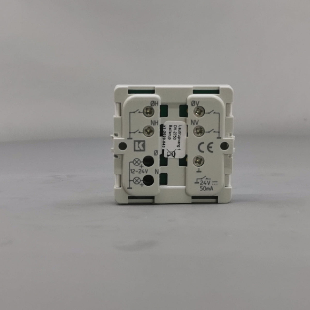 Fuga Svagstrømstryk 4 slutte hvid (360° frame 13)