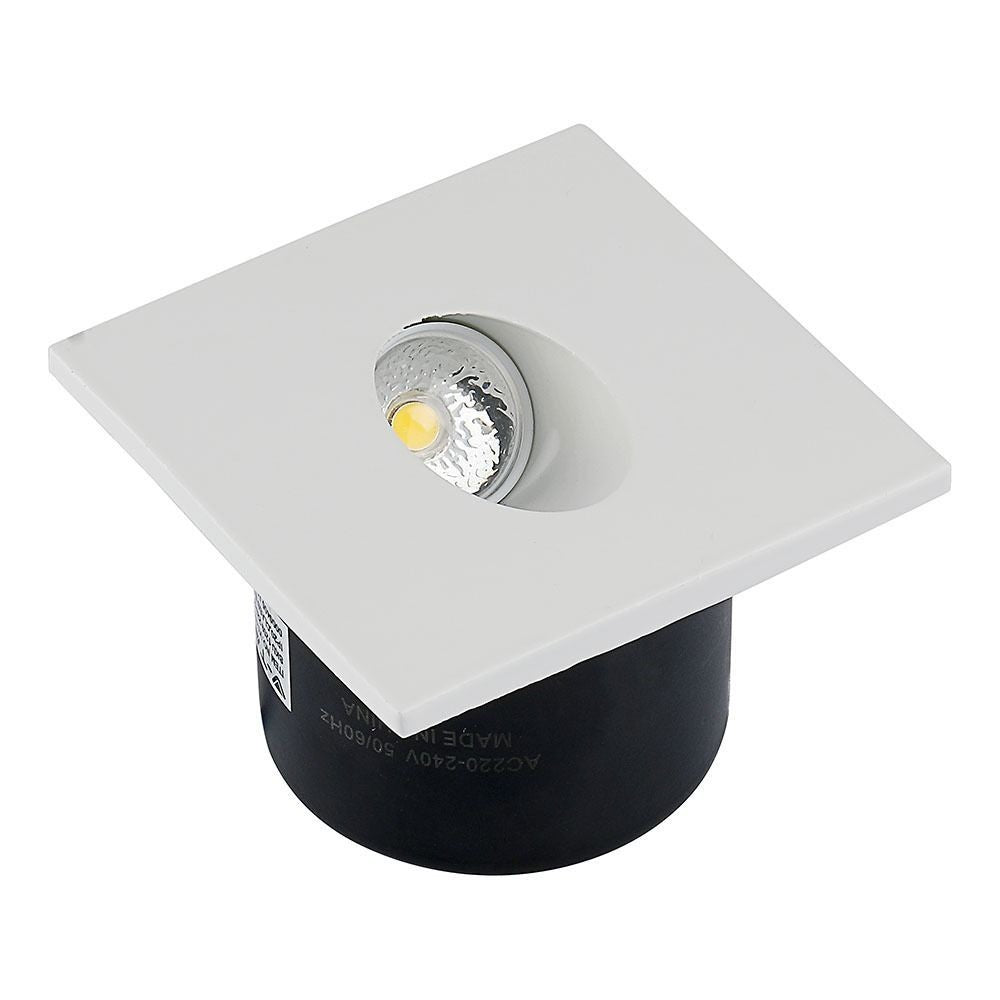 3W Indbygningsbelysning - Ydre: 8x8 cm, hul: 6,2x6,2 cm, Input: 230V, 120lm, RA80