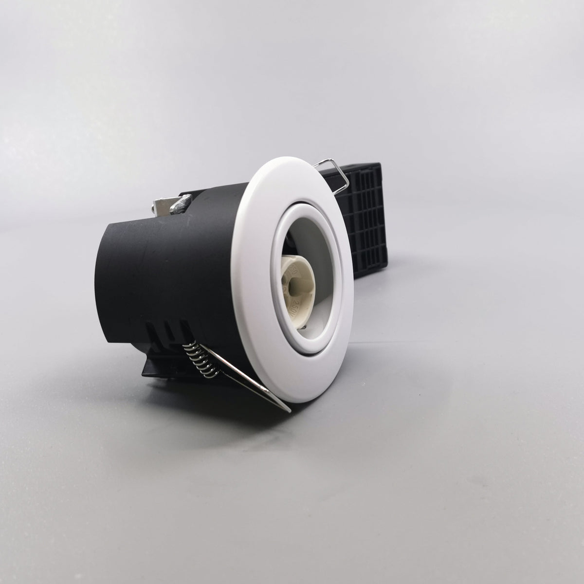 Pro Uni Install m. GU10 fatning - Rund, mat hvid (360° frame 20)