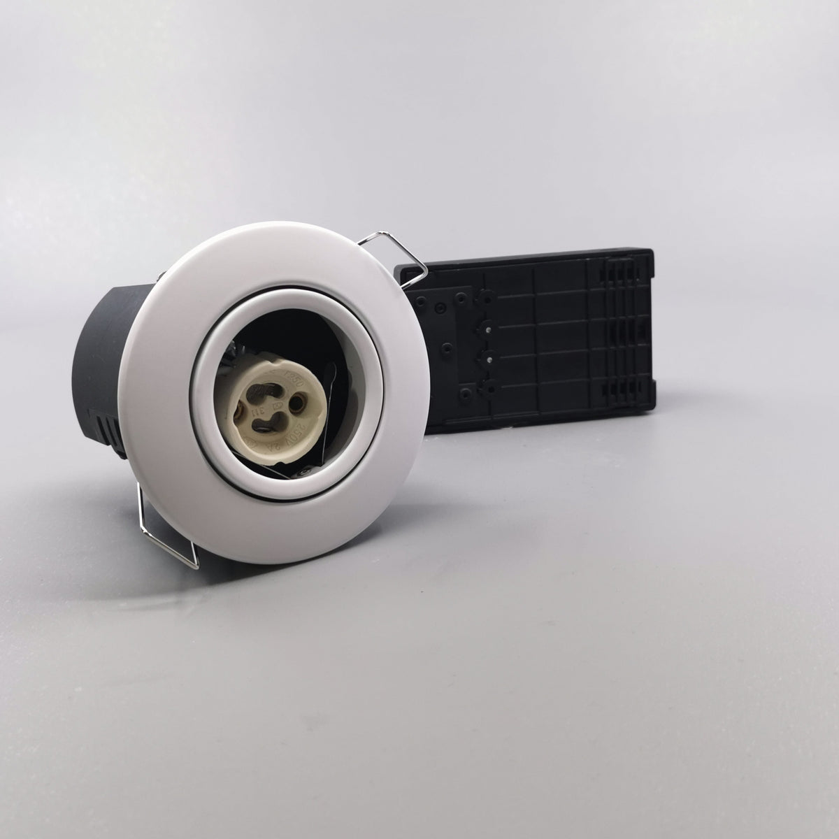 Pro Uni Install m. GU10 fatning - Rund, mat hvid (360° frame 22)