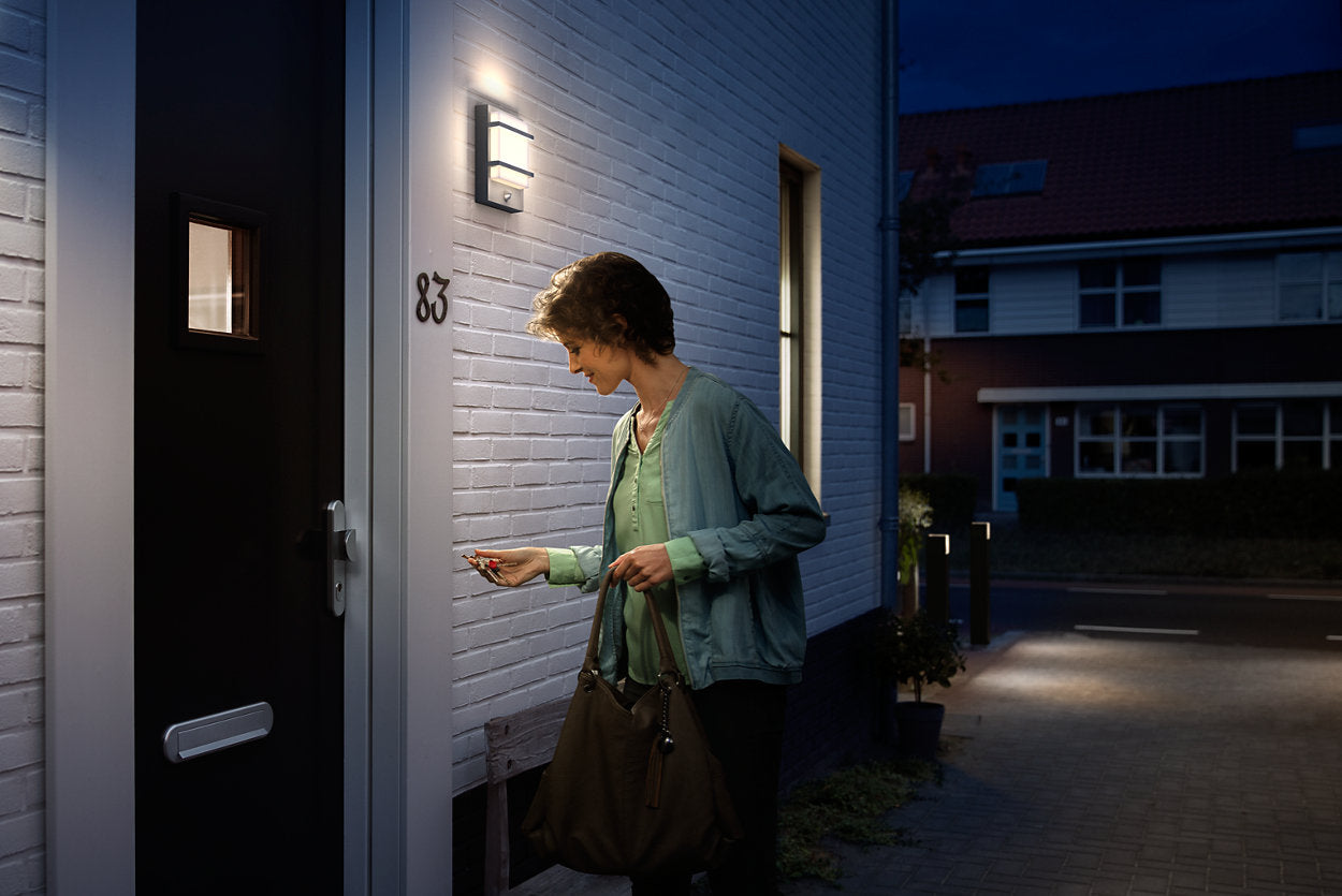 MyGarden Petronia Væglanterne med sensor anthracit 1x12W, 827
